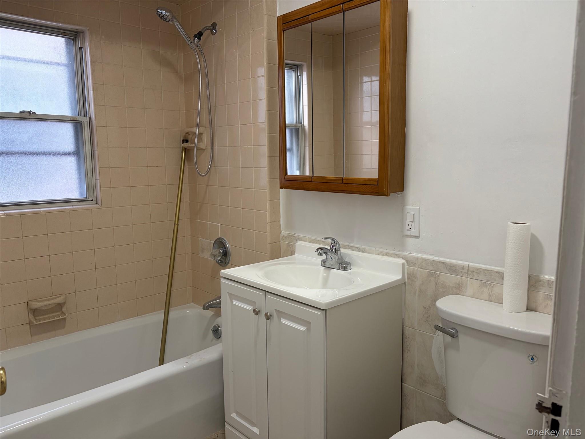 7729 80th Street – For Rent photo 5