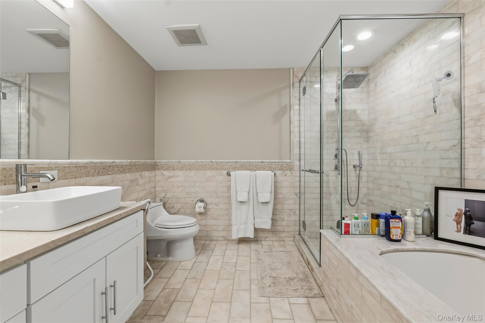 1 Renaissance Square, Unit 19G photo 11