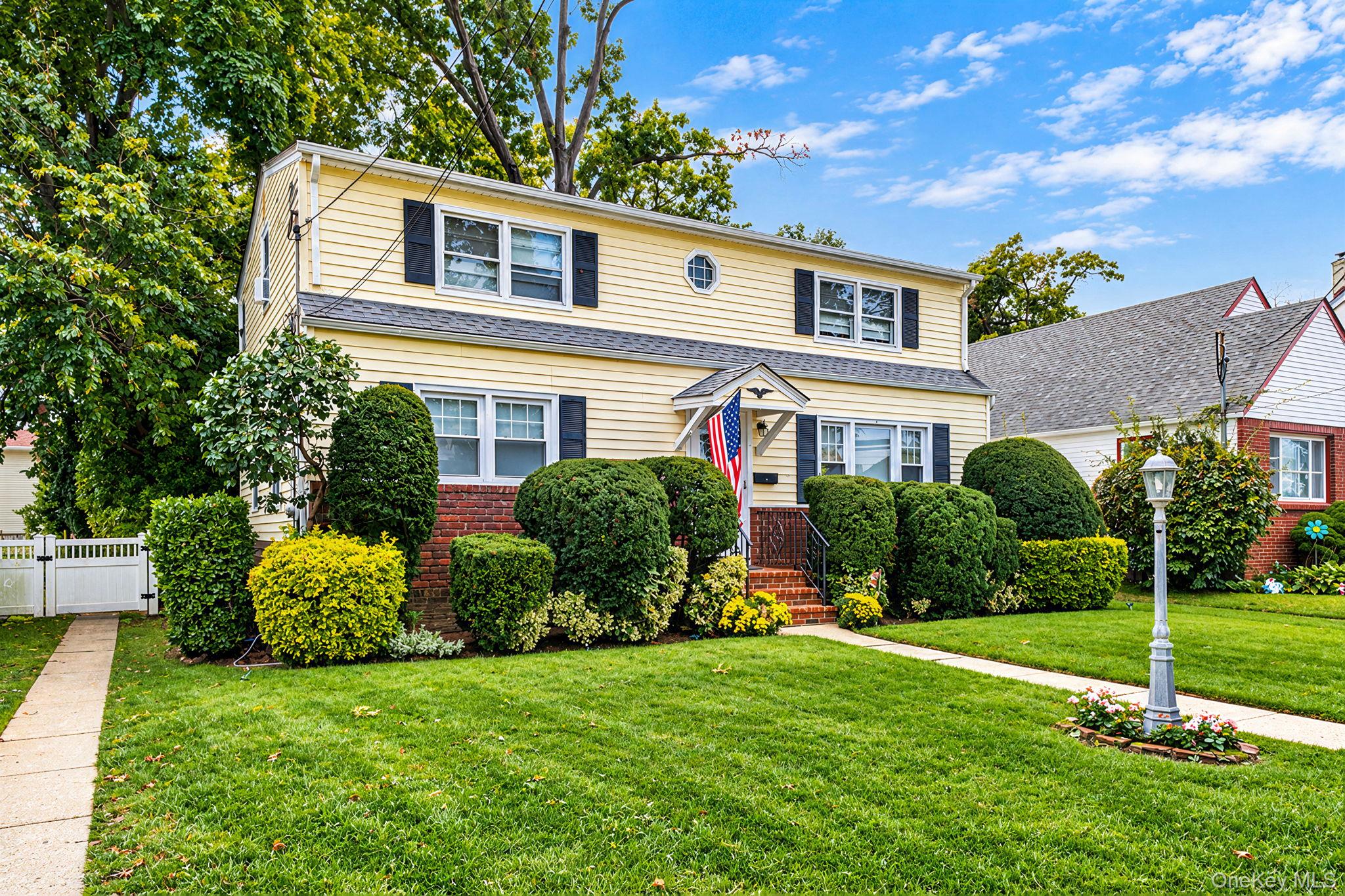 129 Charles Street – For Sale photo 2