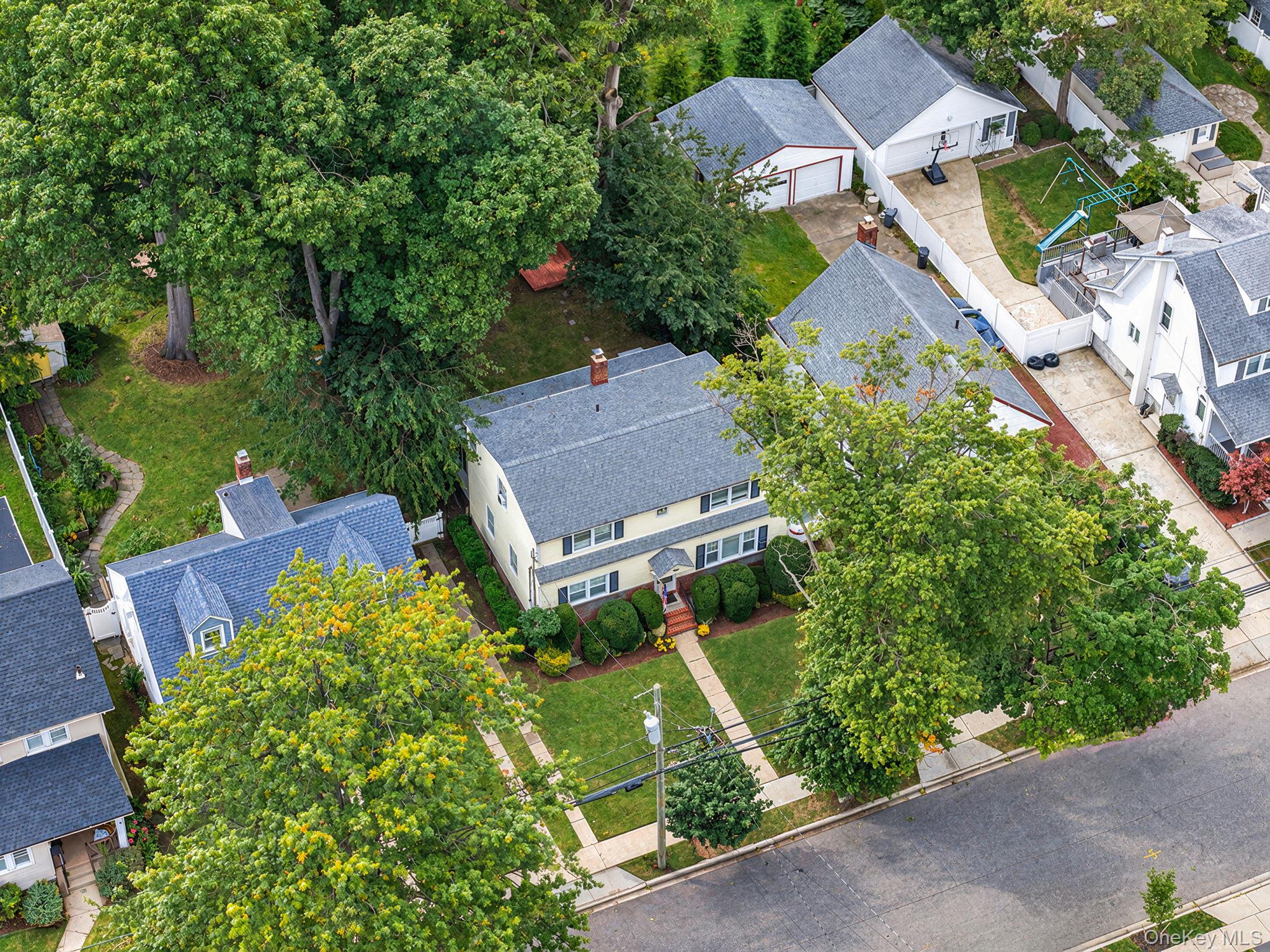 129 Charles Street – For Sale photo 5