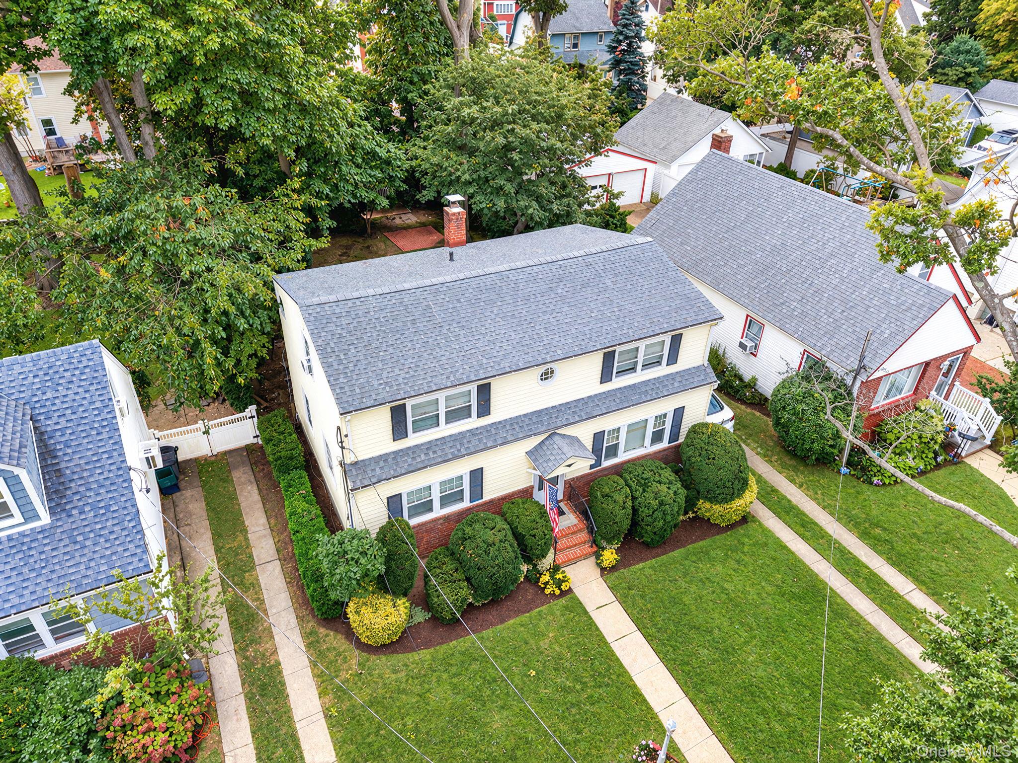 129 Charles Street – For Sale photo 4