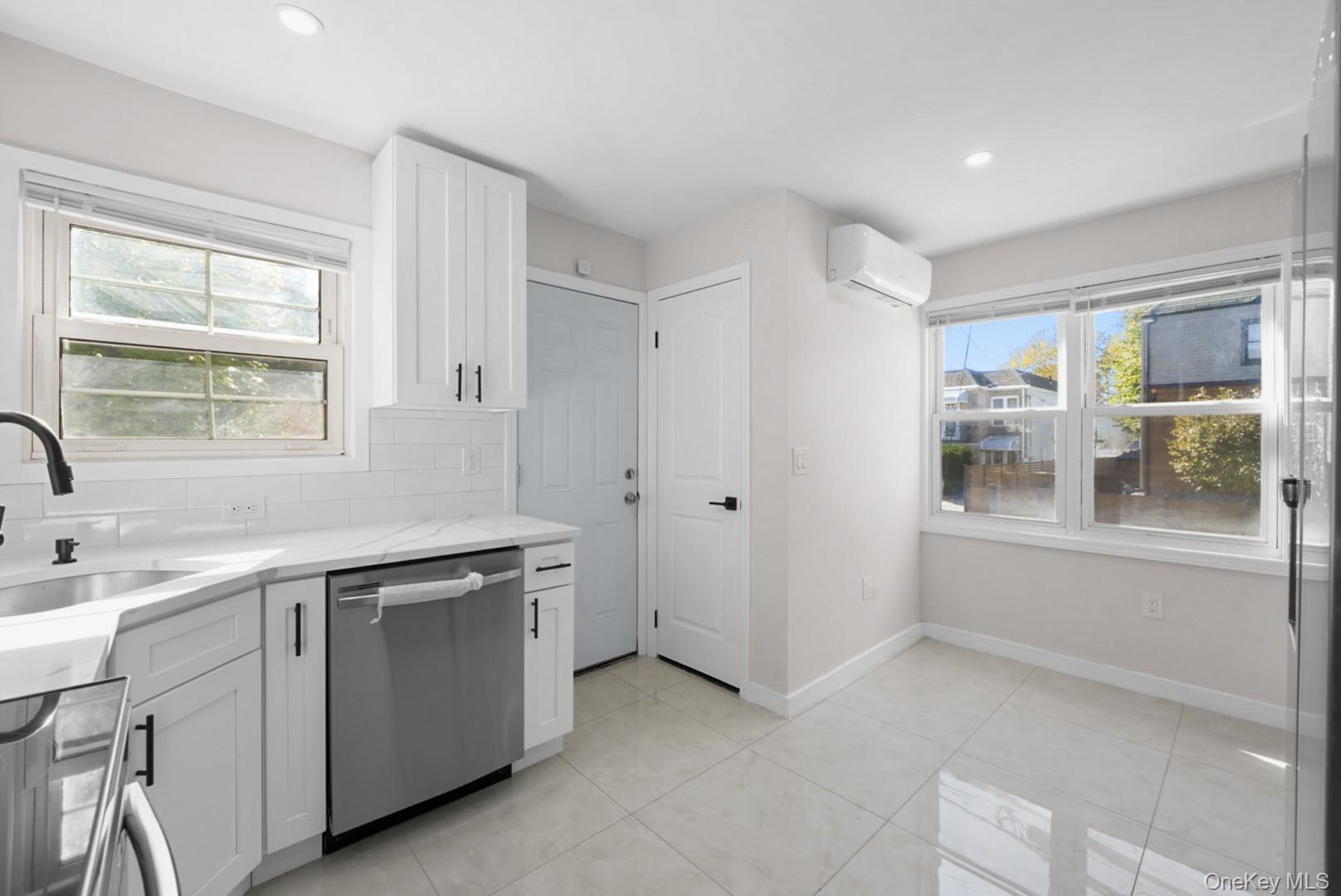 3050 Harding Avenue – For Sale photo 4