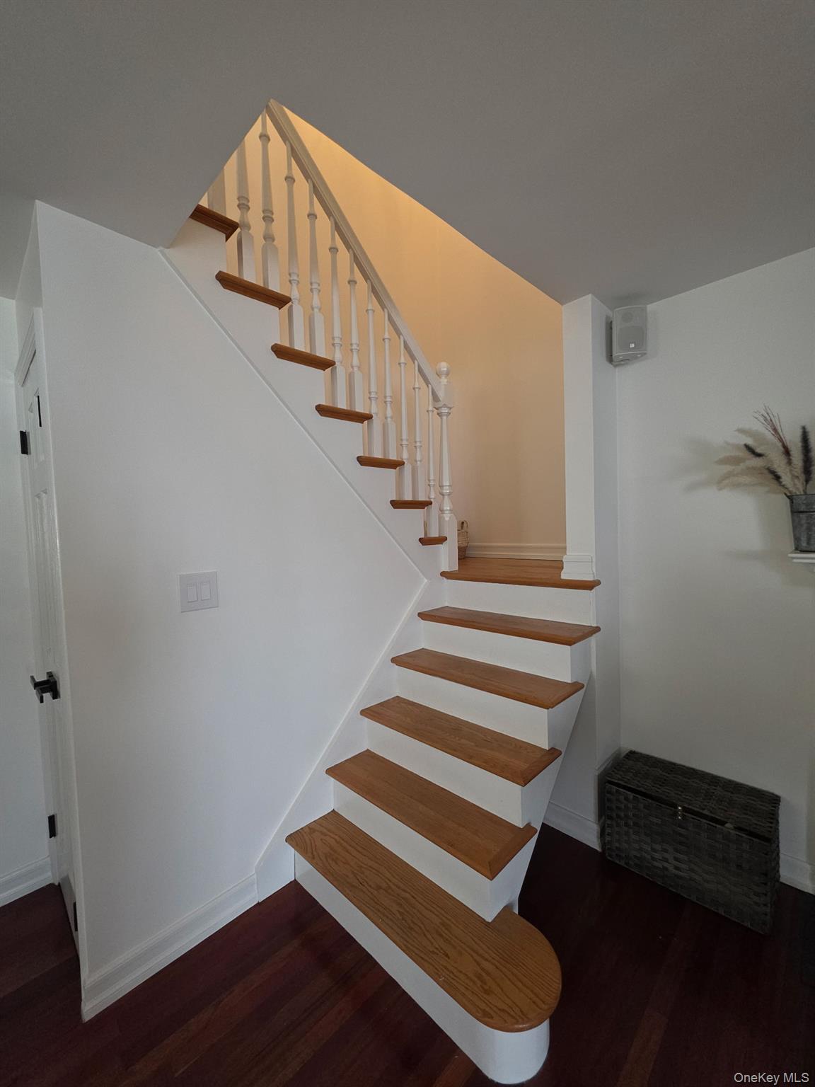14 W 5th Road – For Sale photo 2