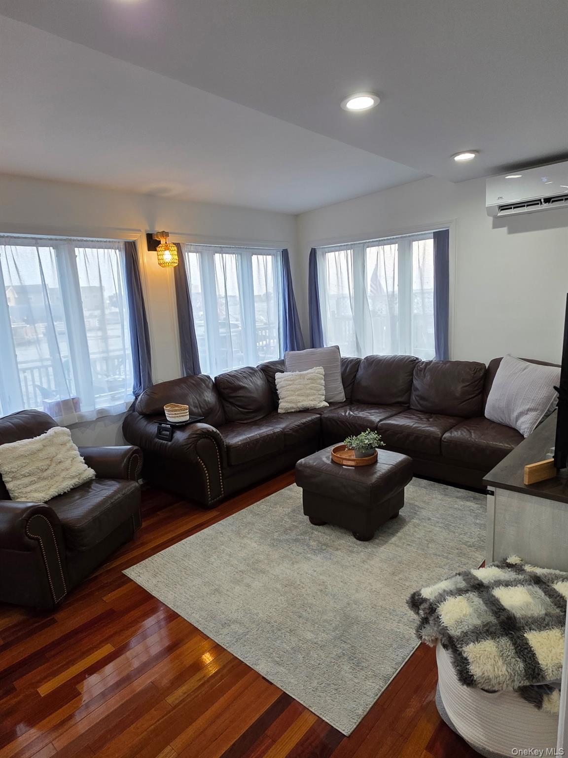 14 W 5th Road – For Sale photo 7