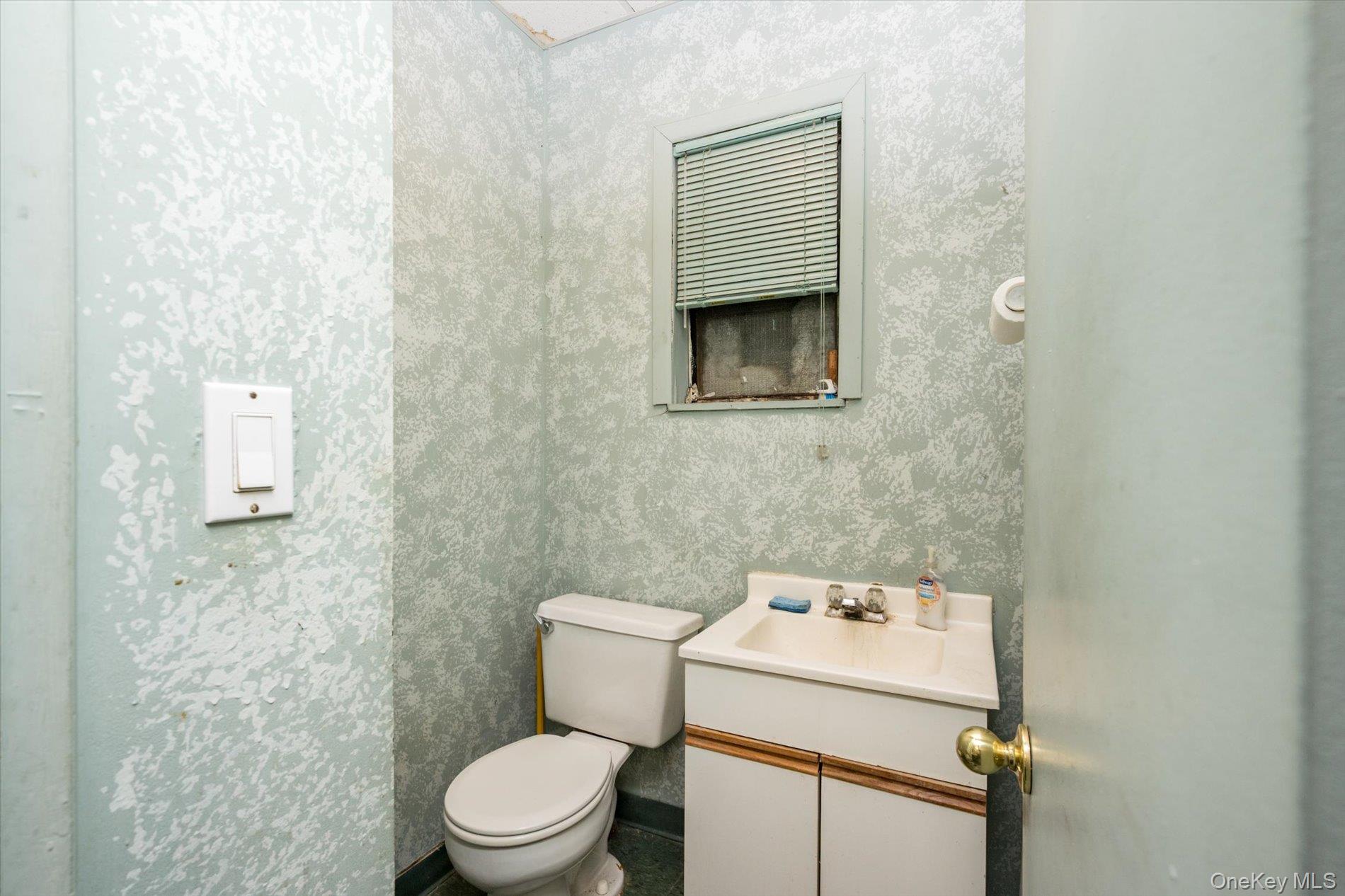 119 E Main Street E – For Sale photo 9
