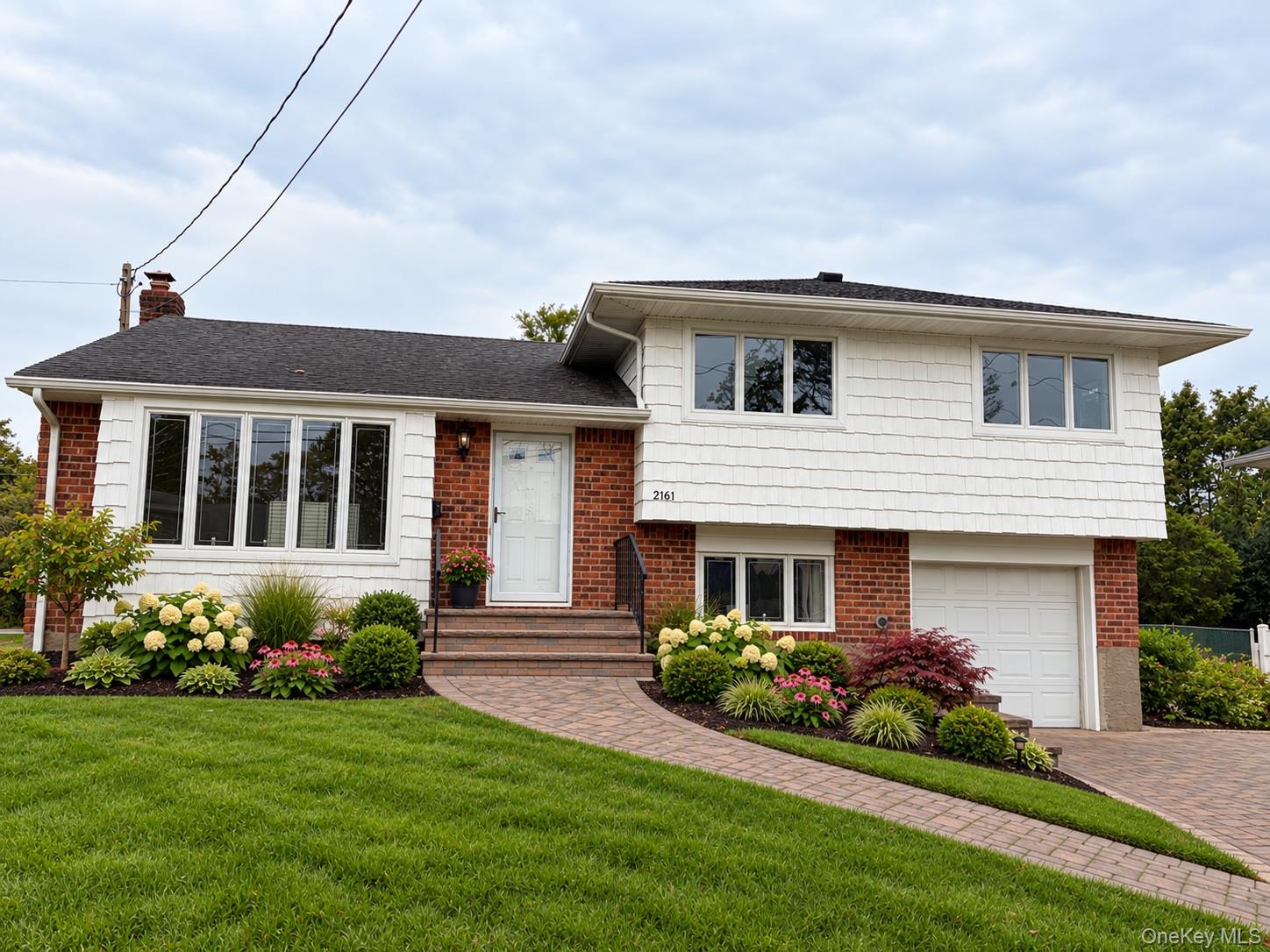 2161 Isabelle Court – For Sale