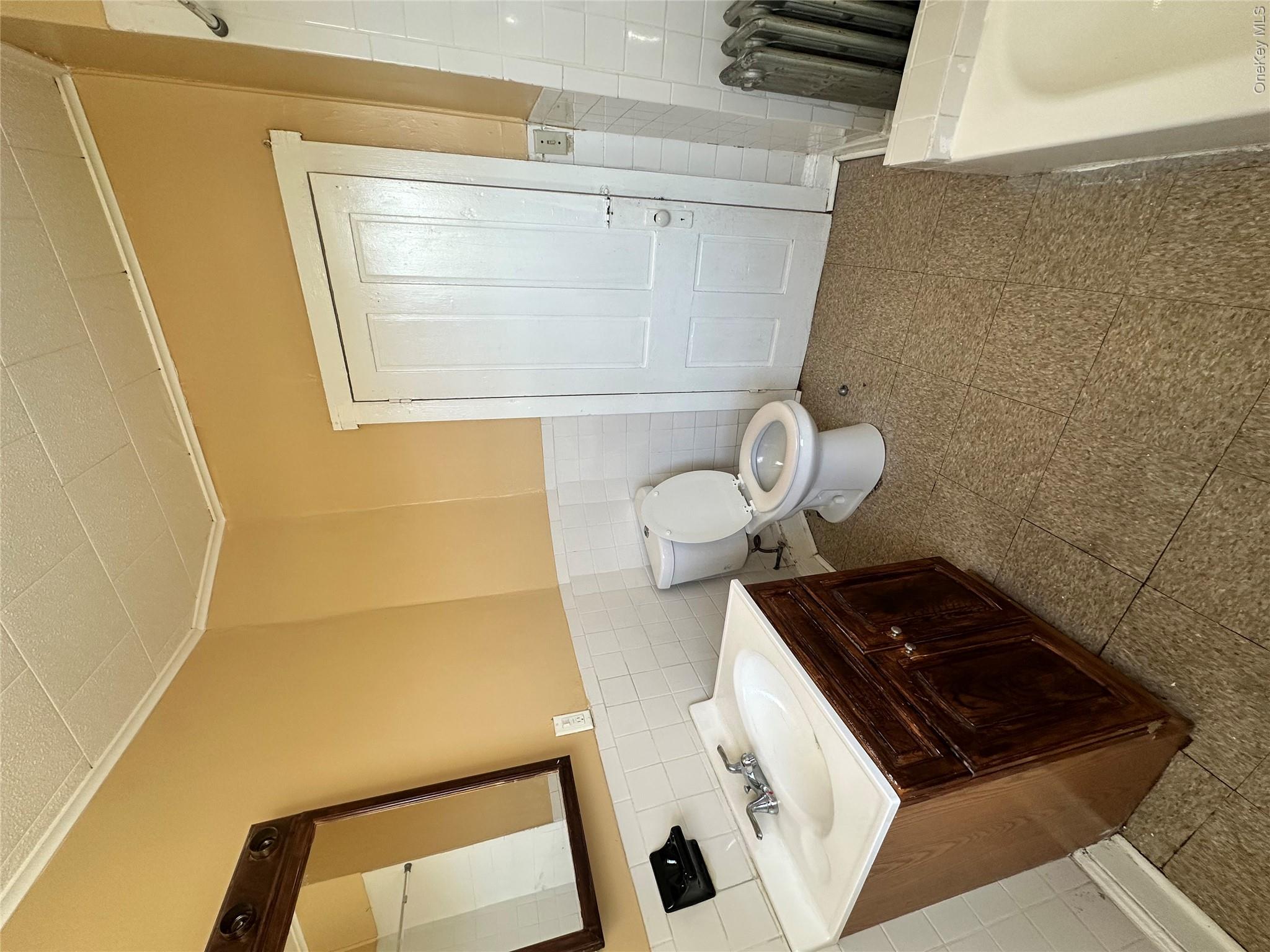 49 S 10th Avenue – For Rent photo 12
