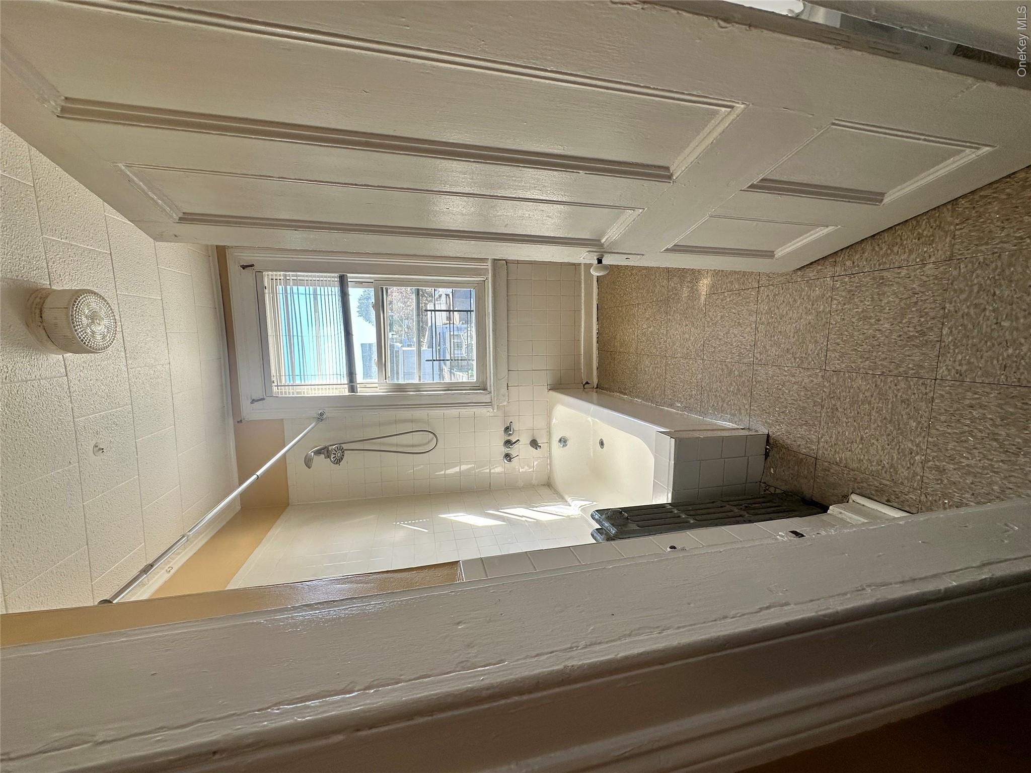 49 S 10th Avenue – For Rent photo 11