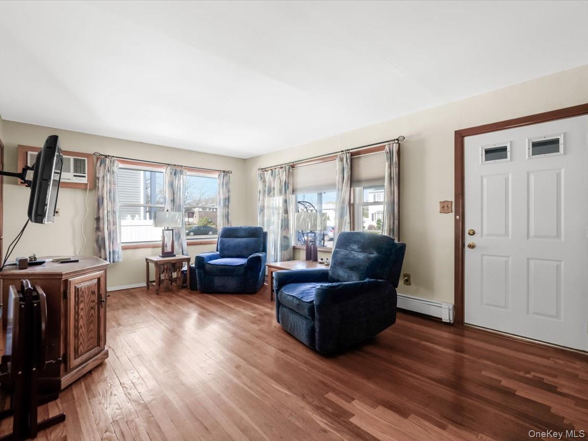 17 Arnold Street – For Sale photo 4