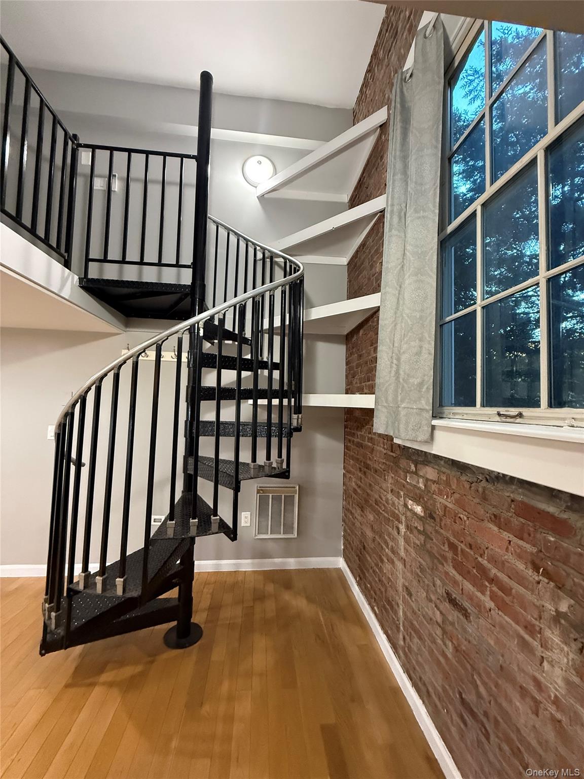 94 Fourth Avenue, Unit 213 photo 6