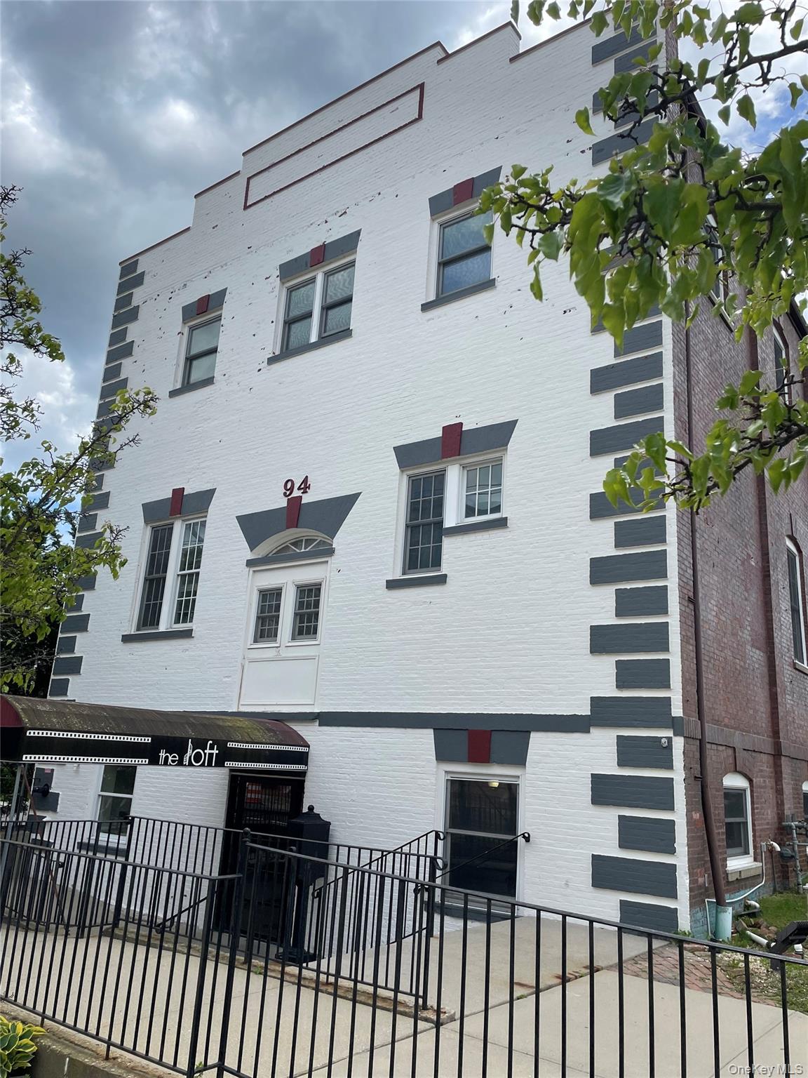 94 Fourth Avenue, Unit 213