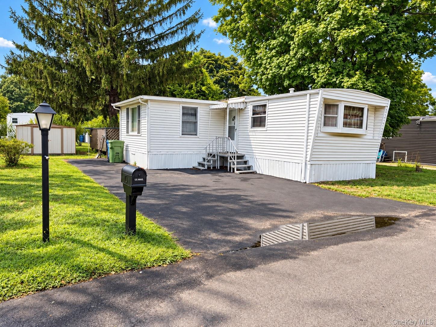12 Betsy Ross – For Sale photo 2