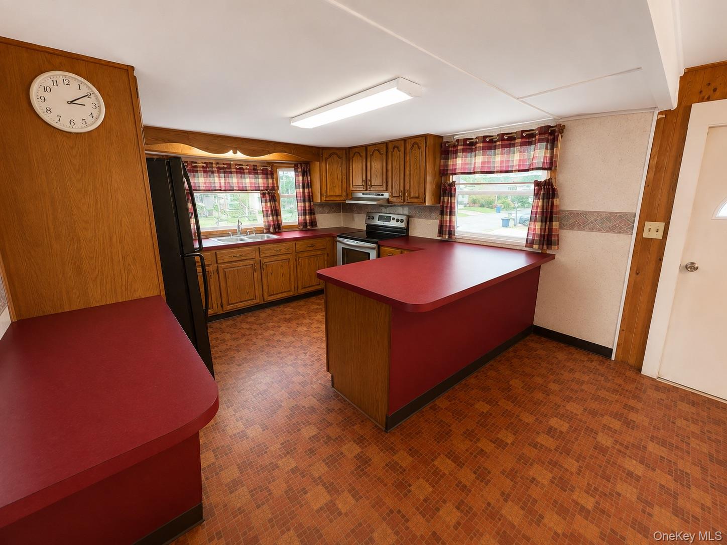 12 Betsy Ross – For Sale photo 4
