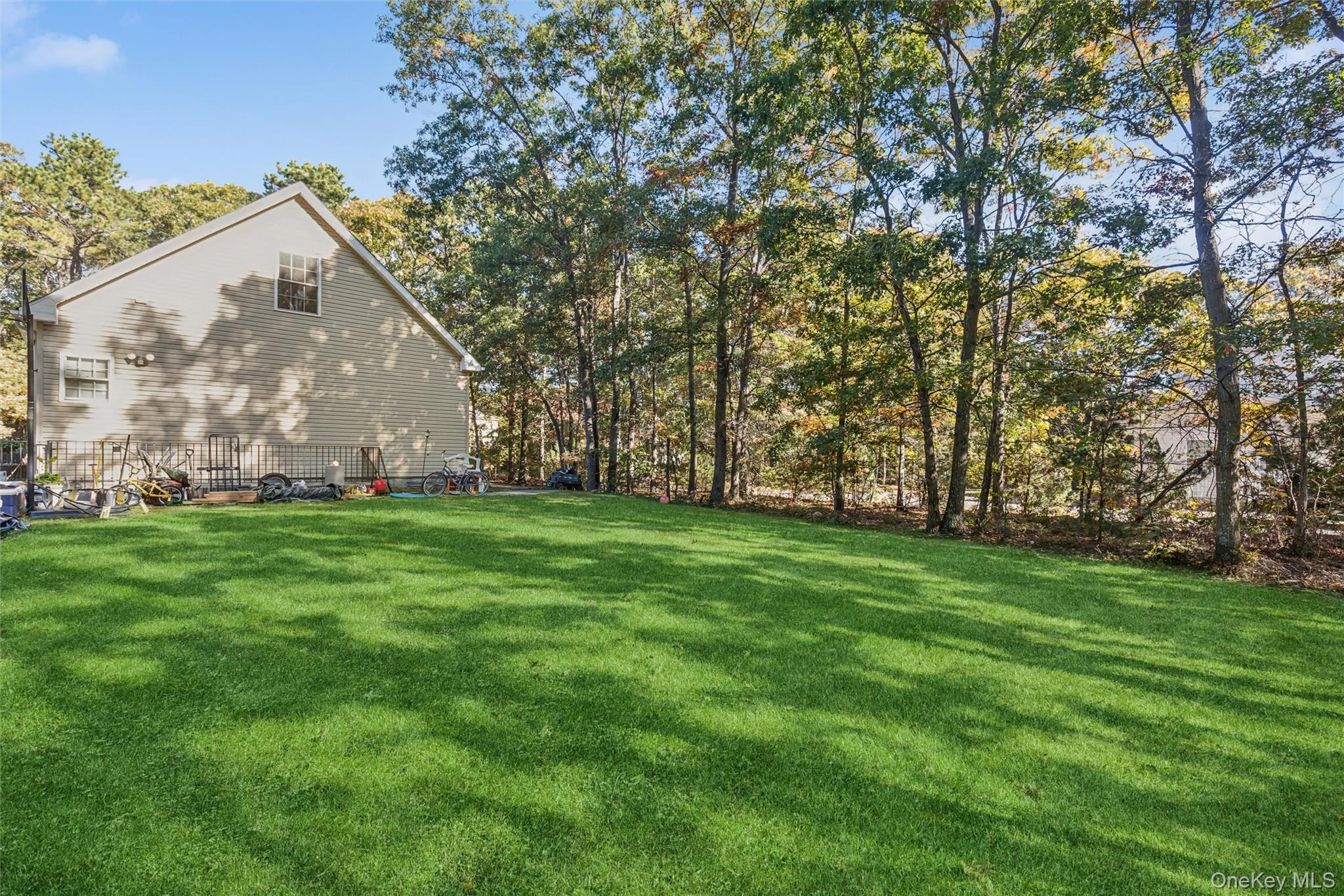 164 Wading River Road – For Sale photo 16