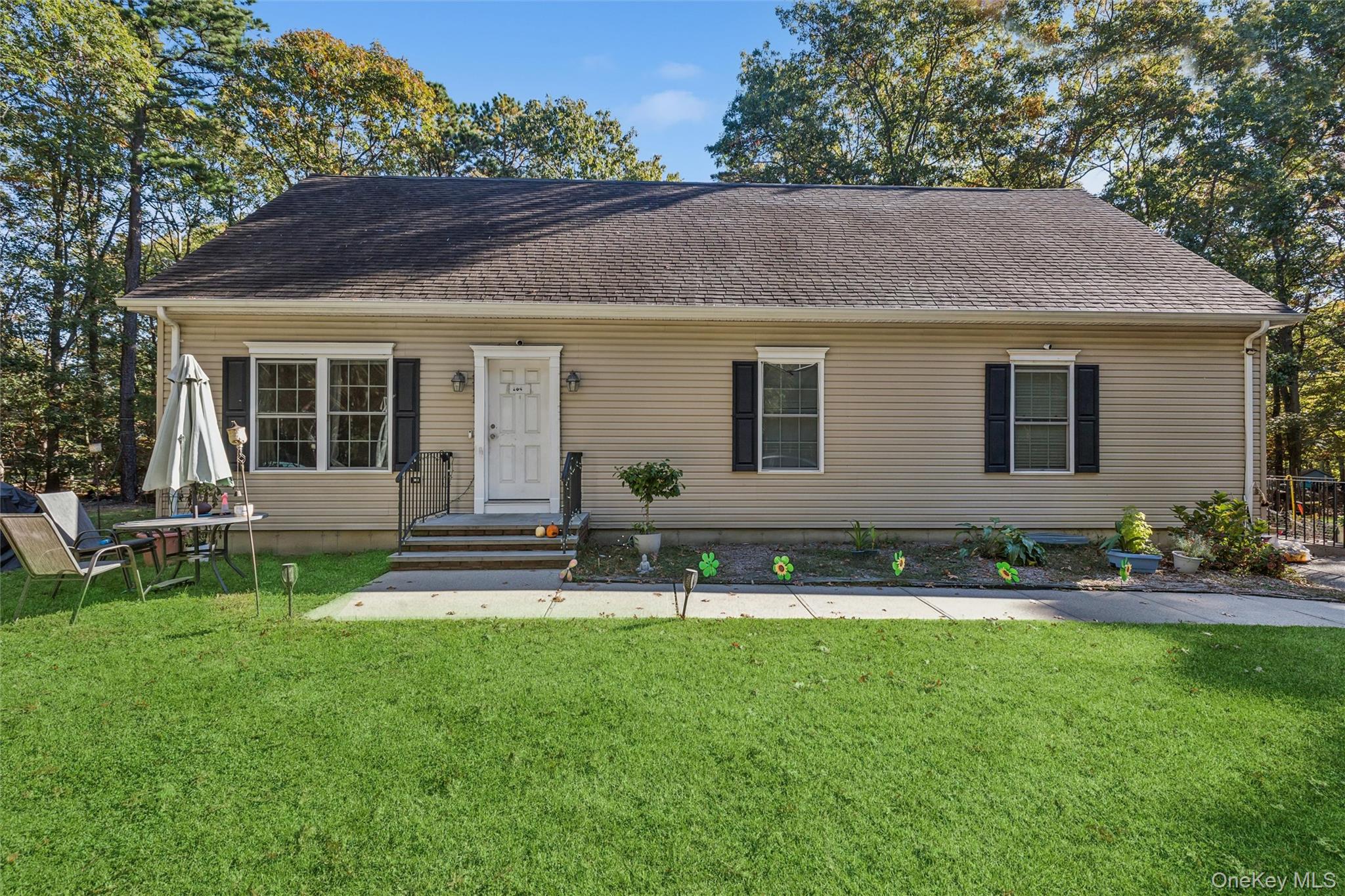 164 Wading River Road – For Sale