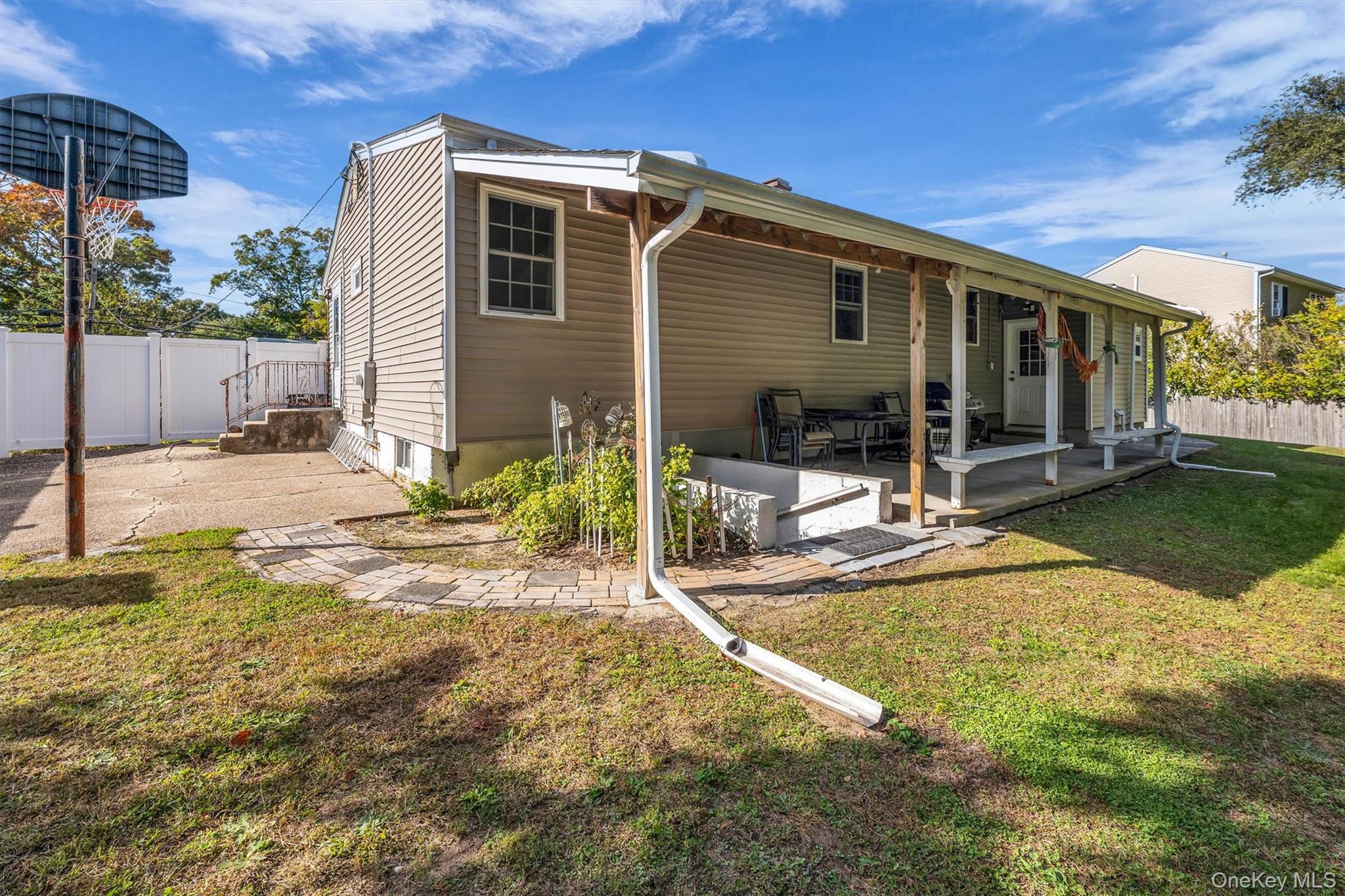 143 Dovecote Lane – For Sale photo 4