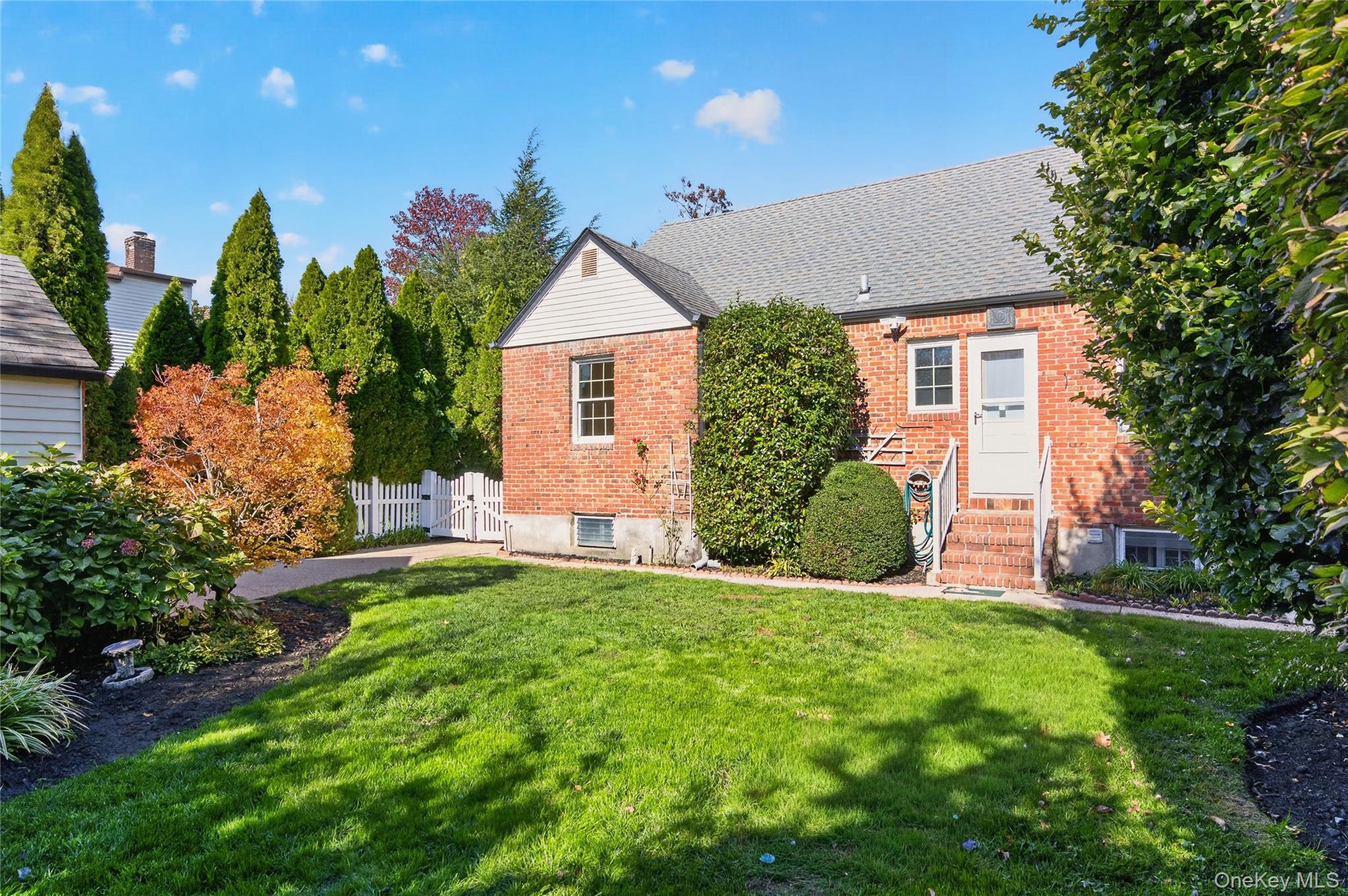 22 Dallas Avenue – For Sale photo 24