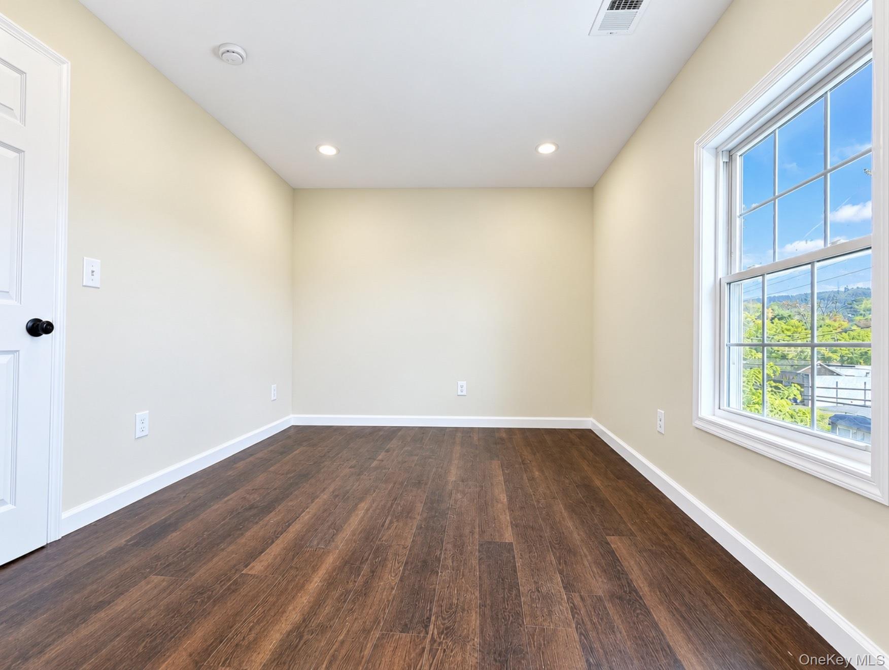 160 Smith Street – For Rent photo 31