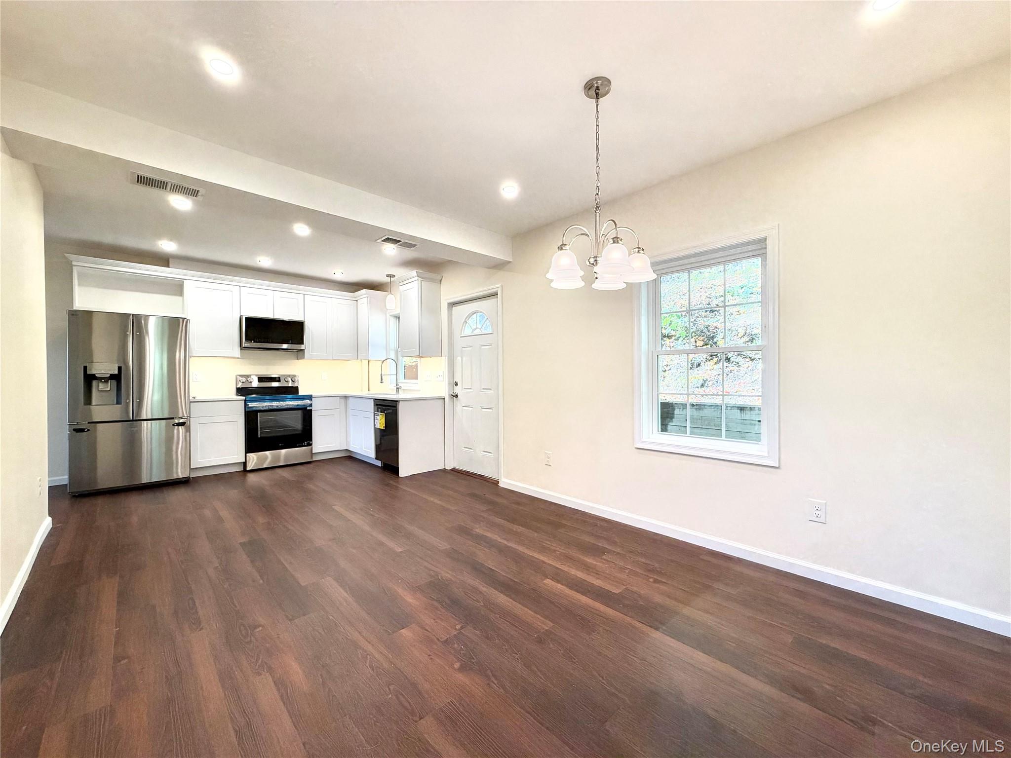 160 Smith Street – For Rent photo 22
