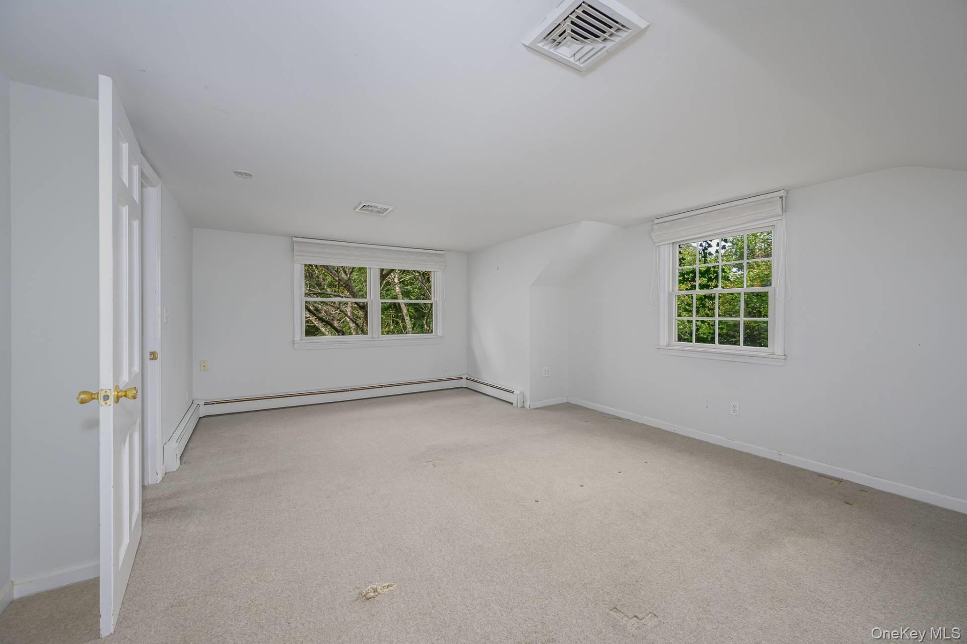 59 Leland Lane – For Sale photo 19