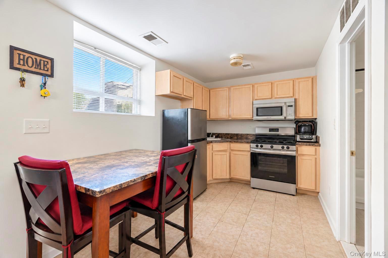 25 Amity Place – For Sale photo 21