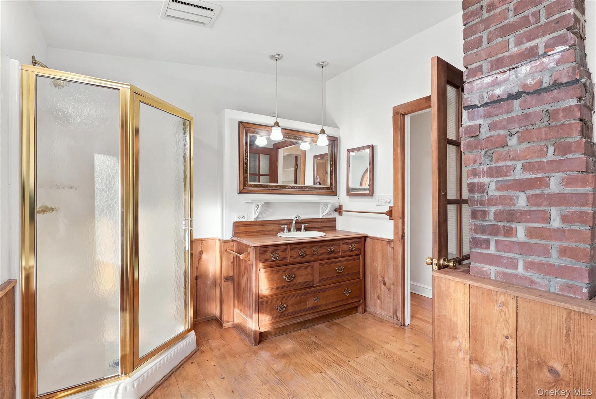 2 Drury Lane – For Rent photo 10