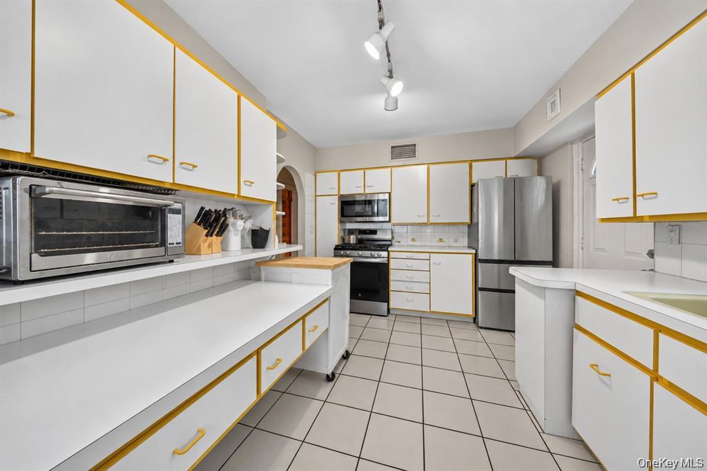 40-45 193rd Street – For Sale photo 16