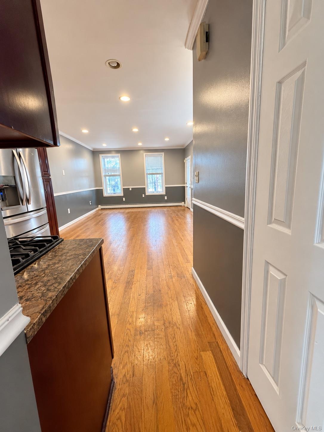 1094 Blake Avenue – For Sale photo 14