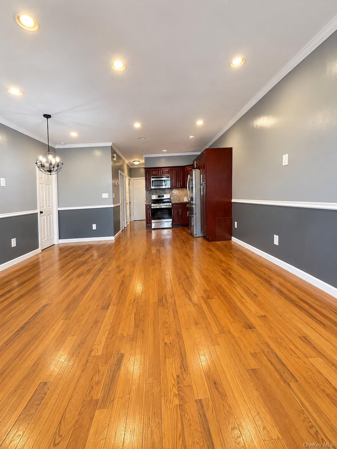 1094 Blake Avenue – For Sale photo 15