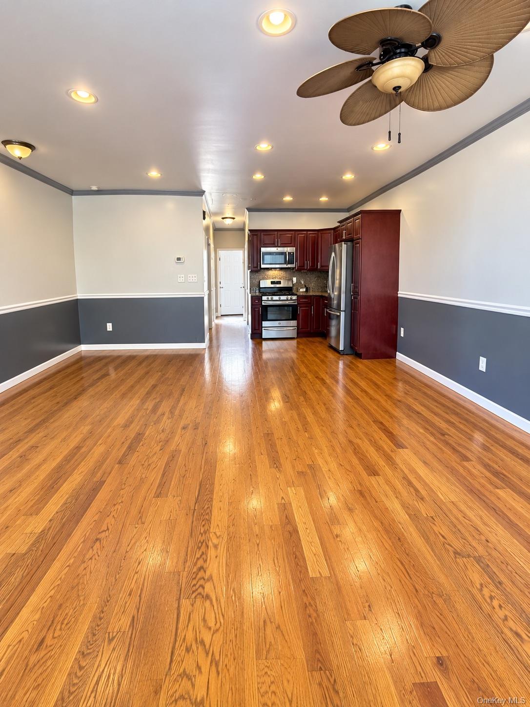 1094 Blake Avenue – For Sale photo 6