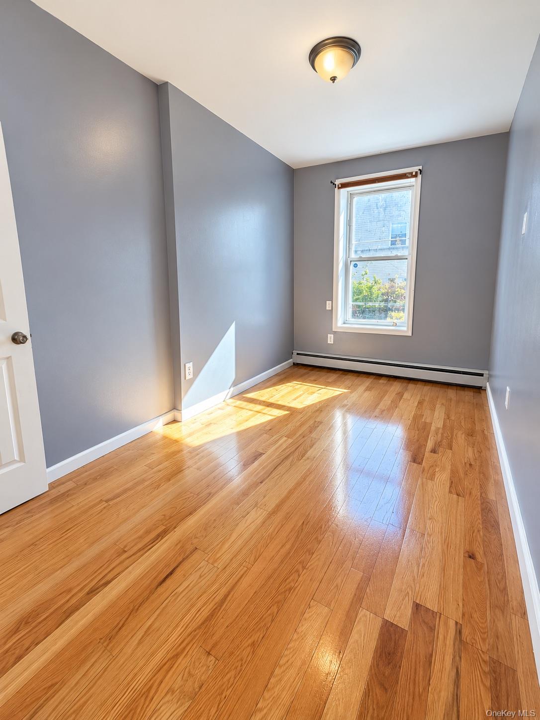 1094 Blake Avenue – For Sale