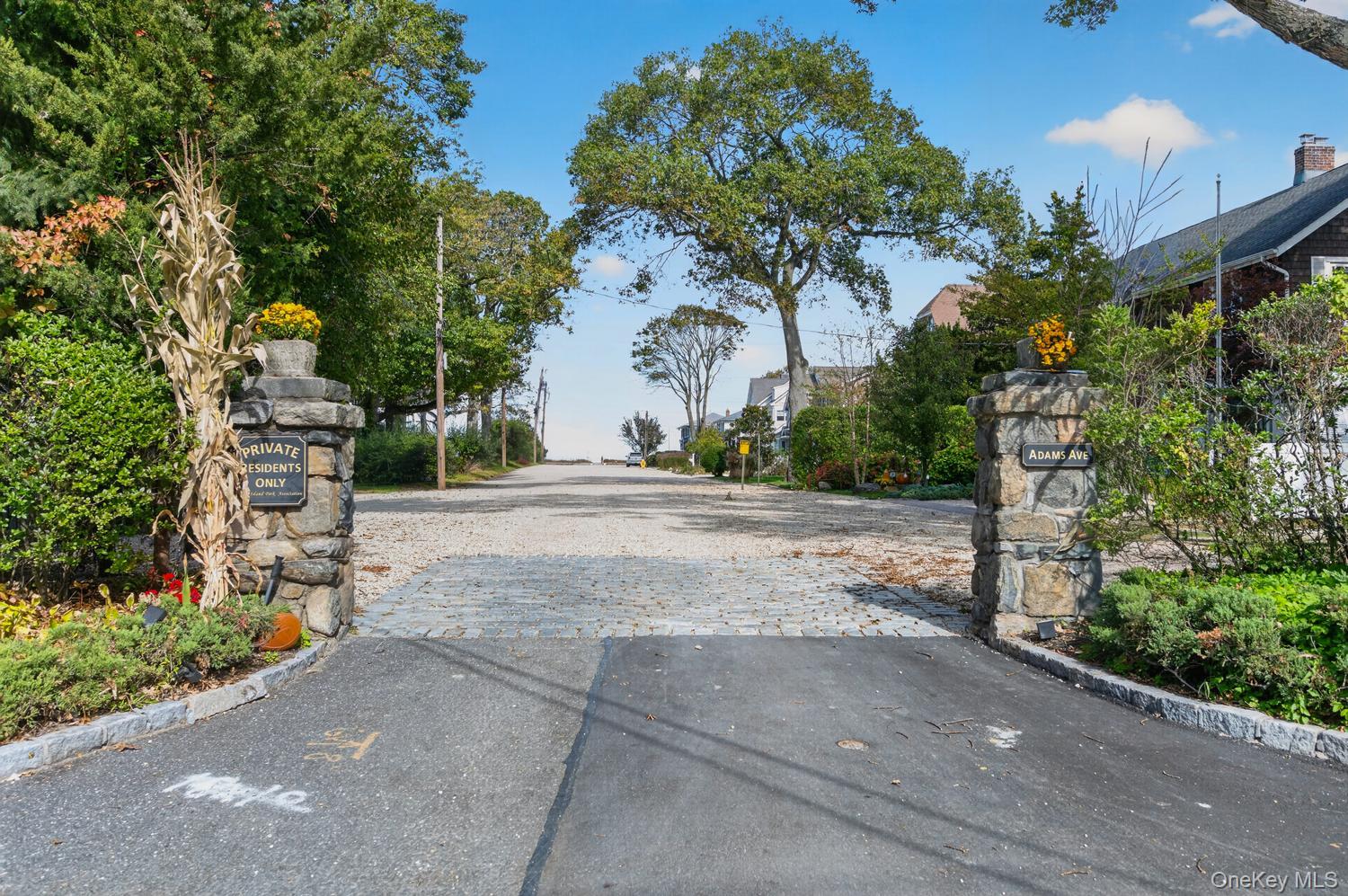 17 Adams Avenue – For Sale