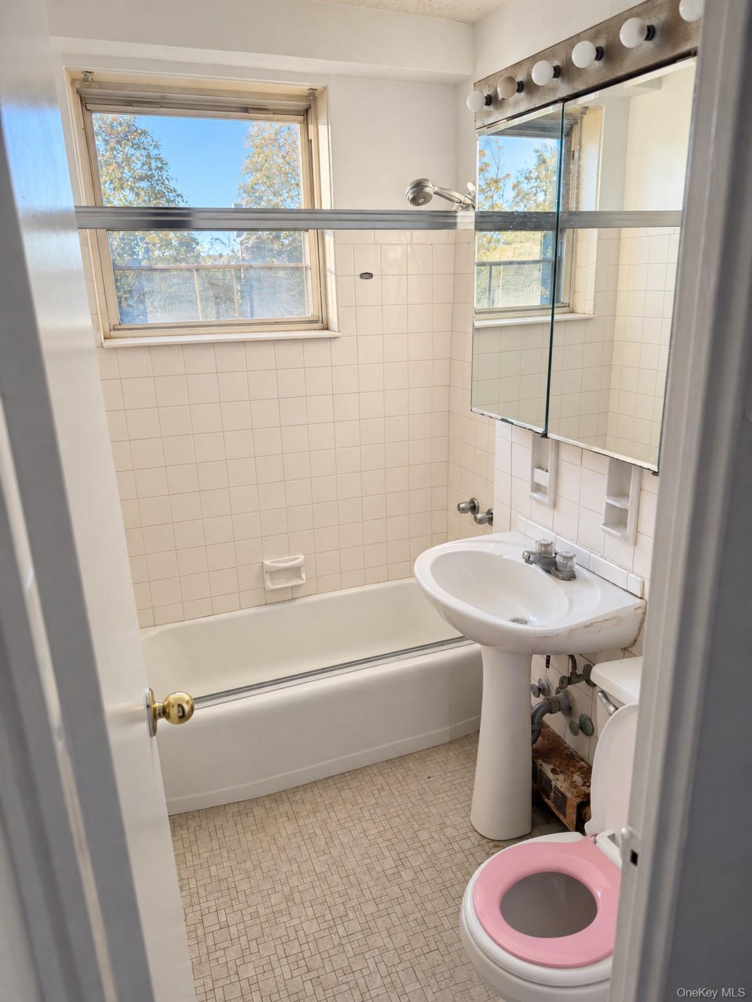 5700 Arlington Avenue, Unit 3V photo 8