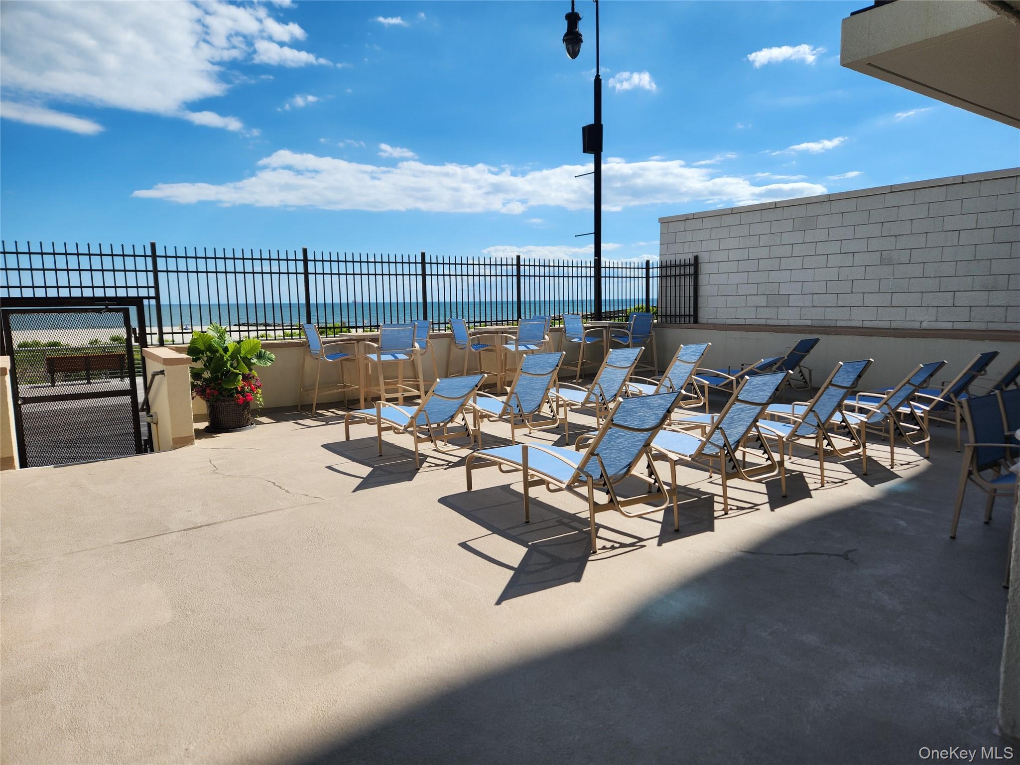 420 Shore Road, Unit 3B photo 3