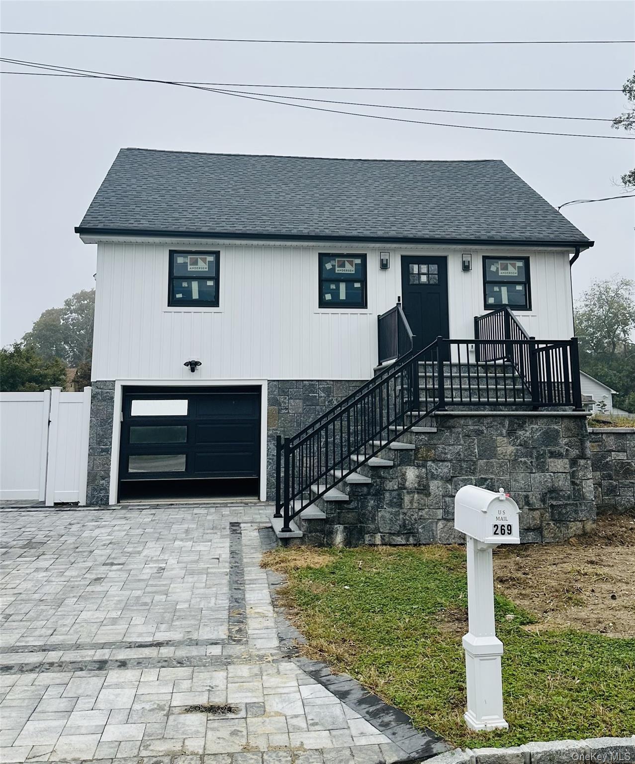 269 Forest Road W – For Sale