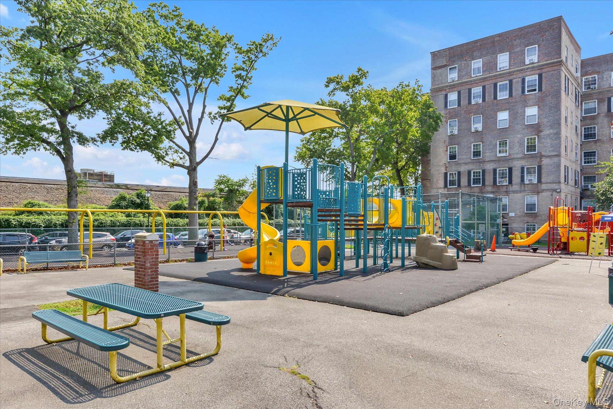 54-17 31st Avenue, Unit 4K photo 15