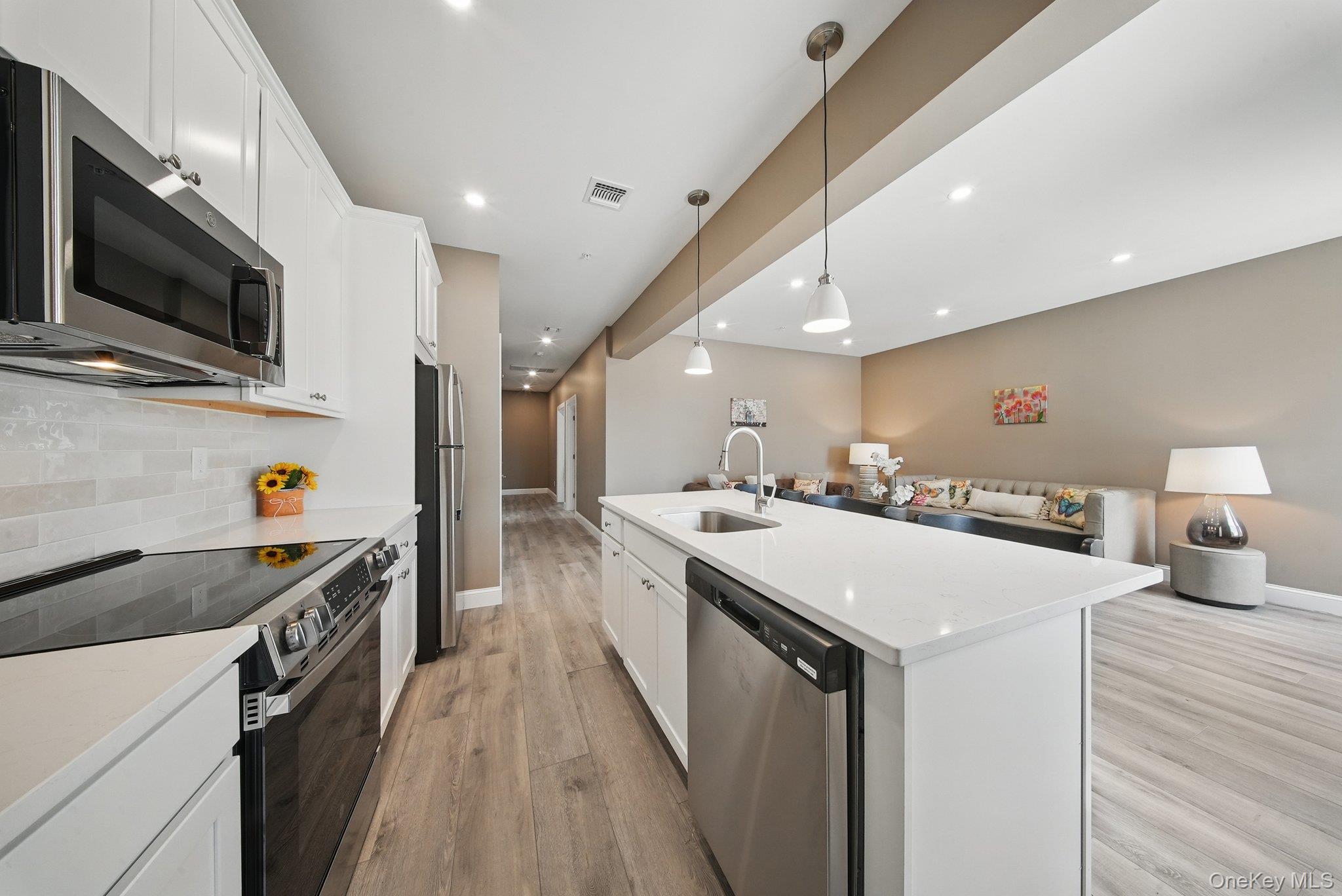 2 Giada Lane, Unit 5 photo 9