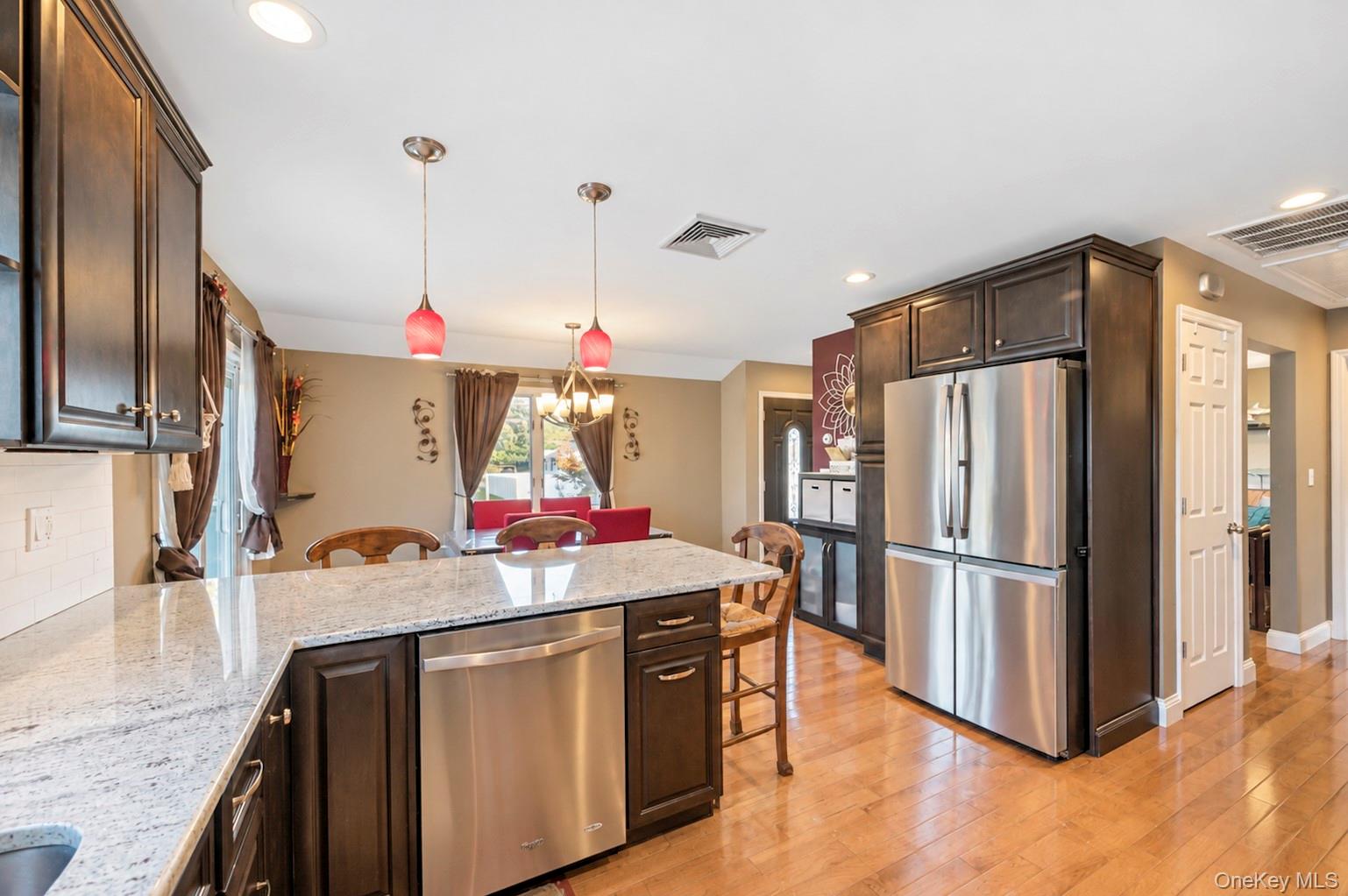 16 Neptune Avenue – For Sale photo 27