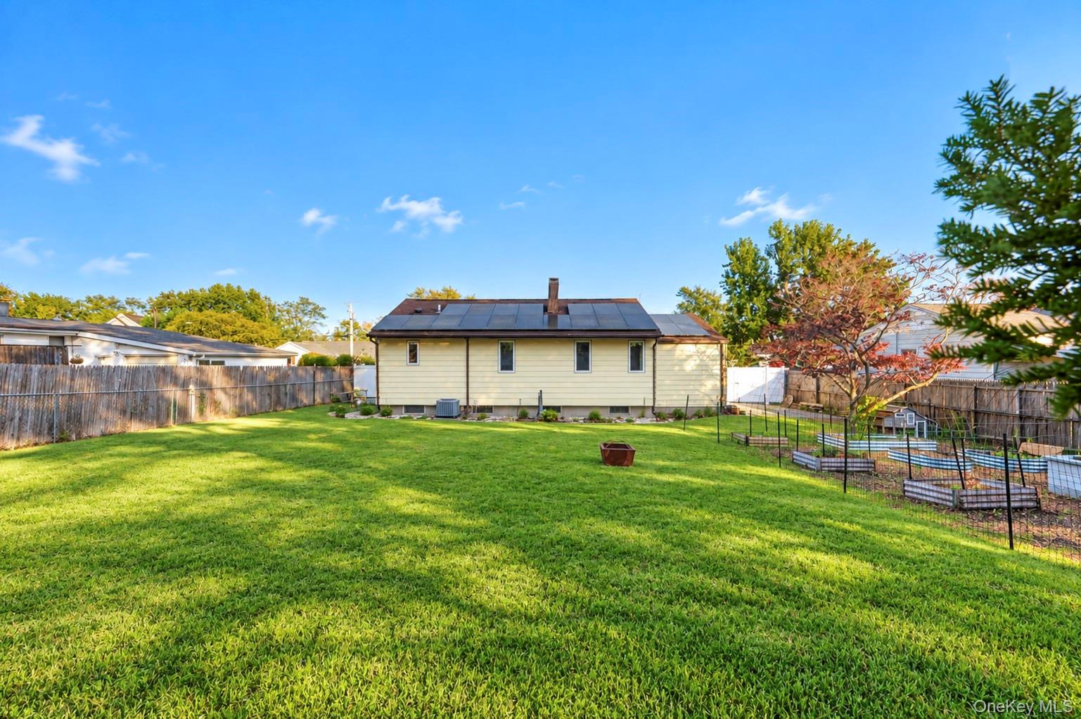 16 Neptune Avenue – For Sale photo 10