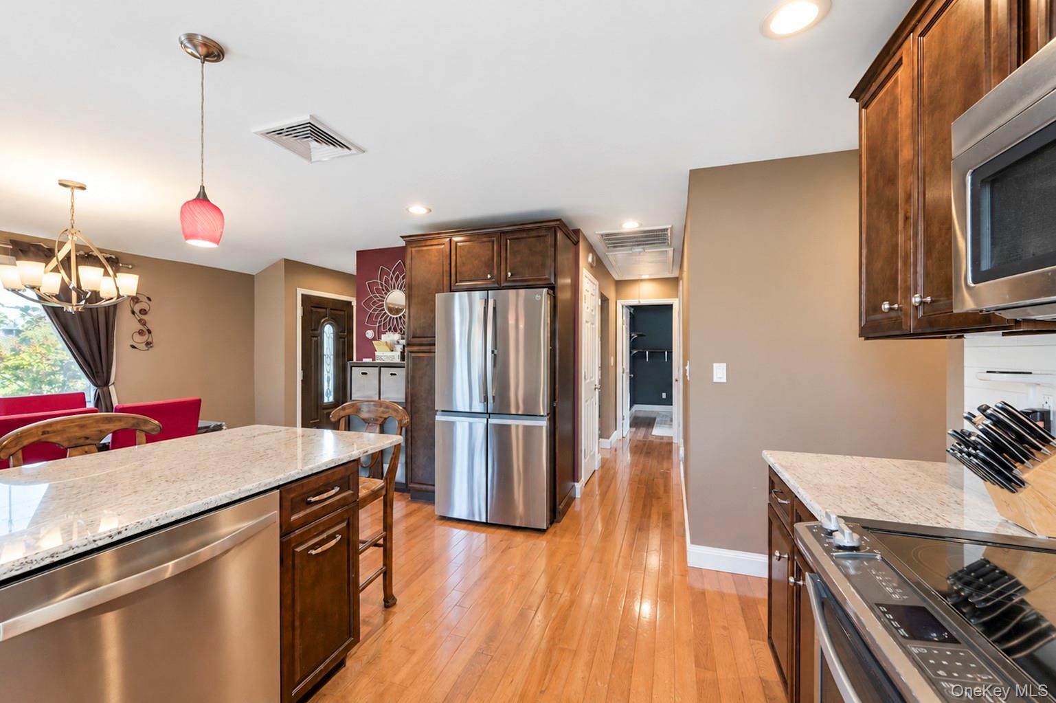 16 Neptune Avenue – For Sale photo 26