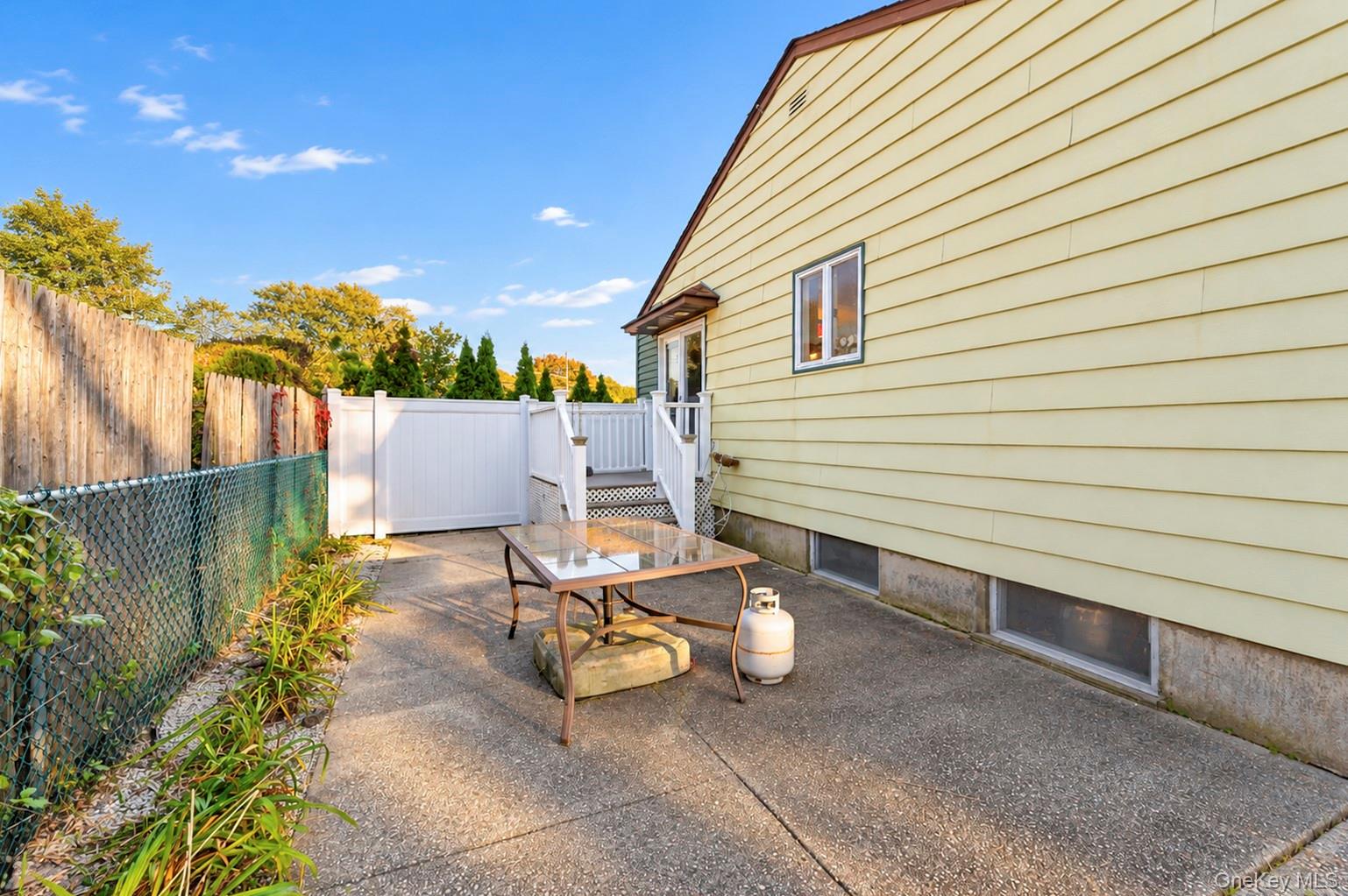 16 Neptune Avenue – For Sale photo 13