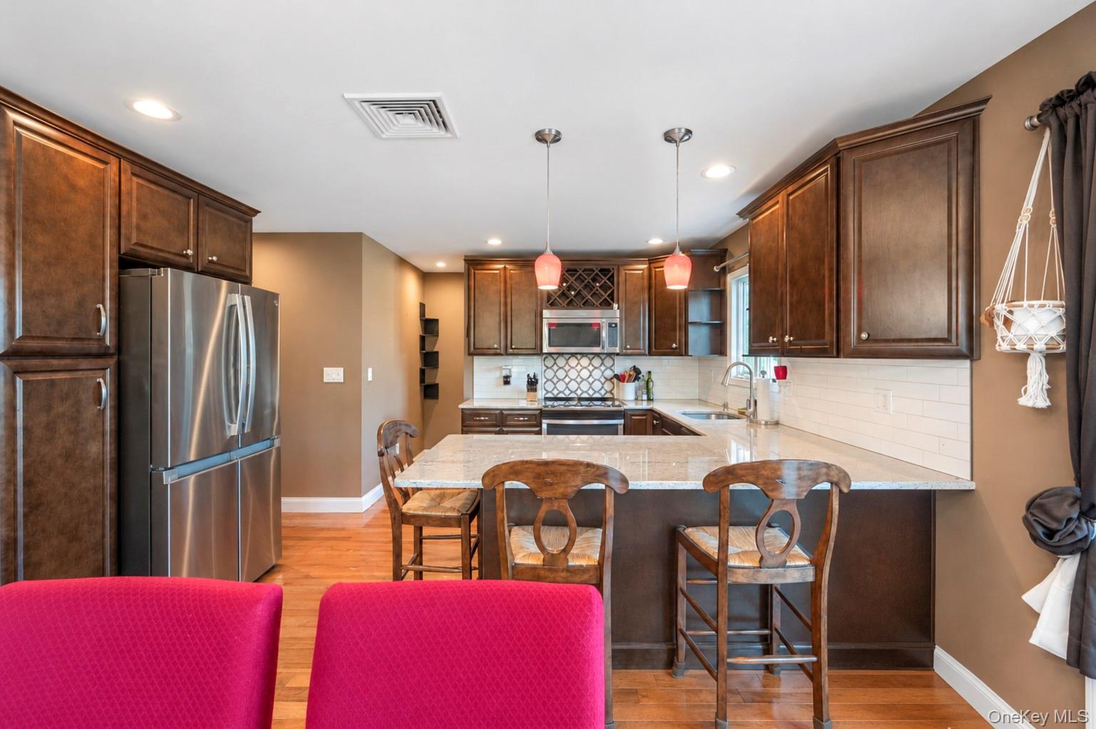 16 Neptune Avenue – For Sale photo 23
