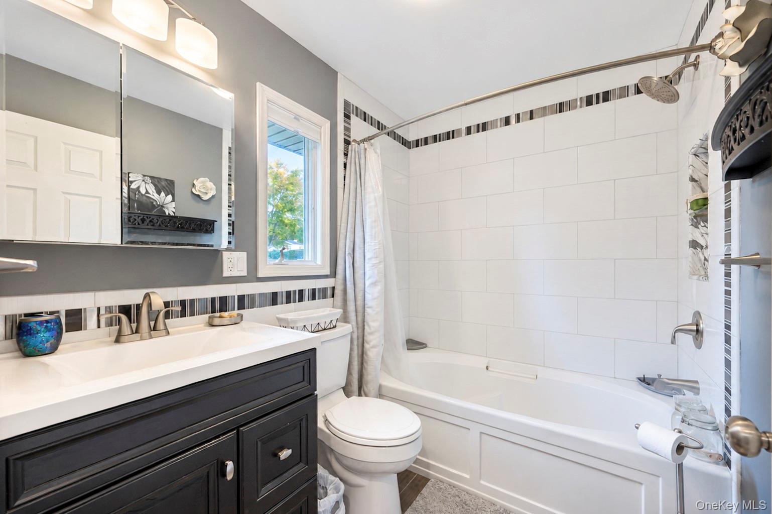 16 Neptune Avenue – For Sale photo 29