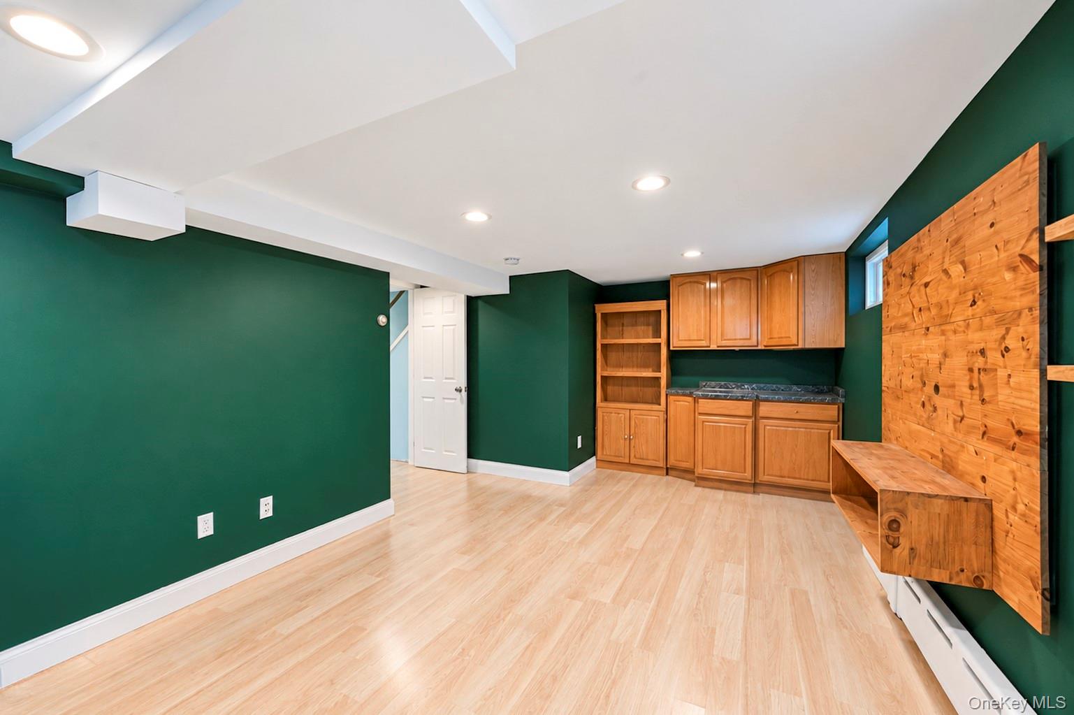 16 Neptune Avenue – For Sale photo 42