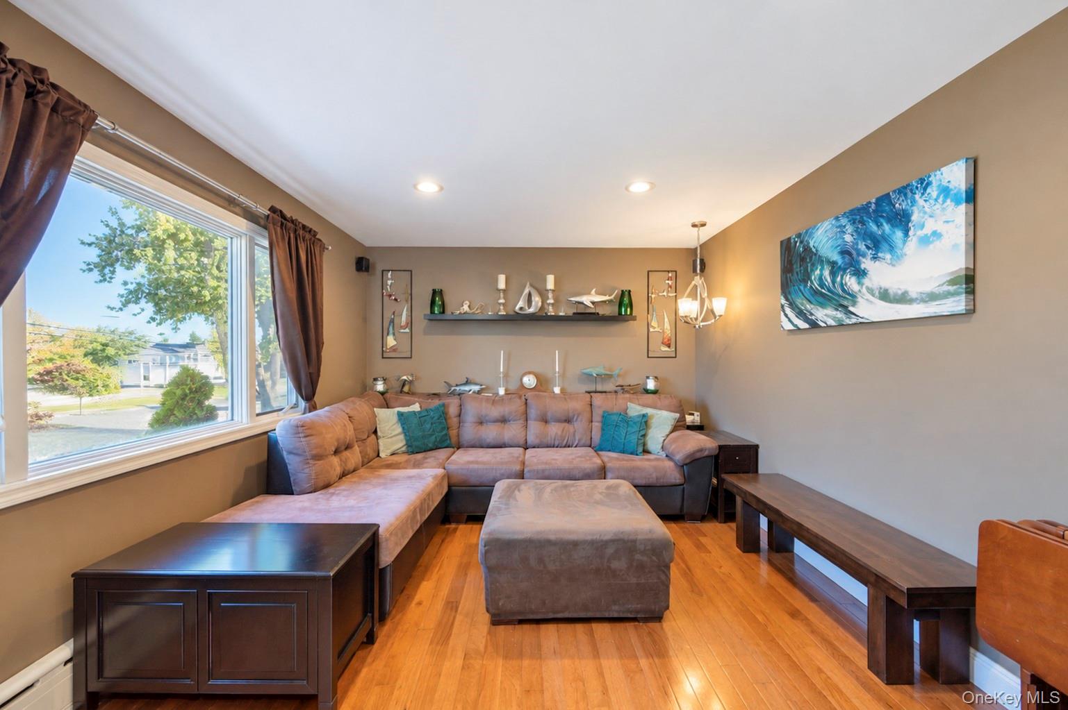 16 Neptune Avenue – For Sale photo 17