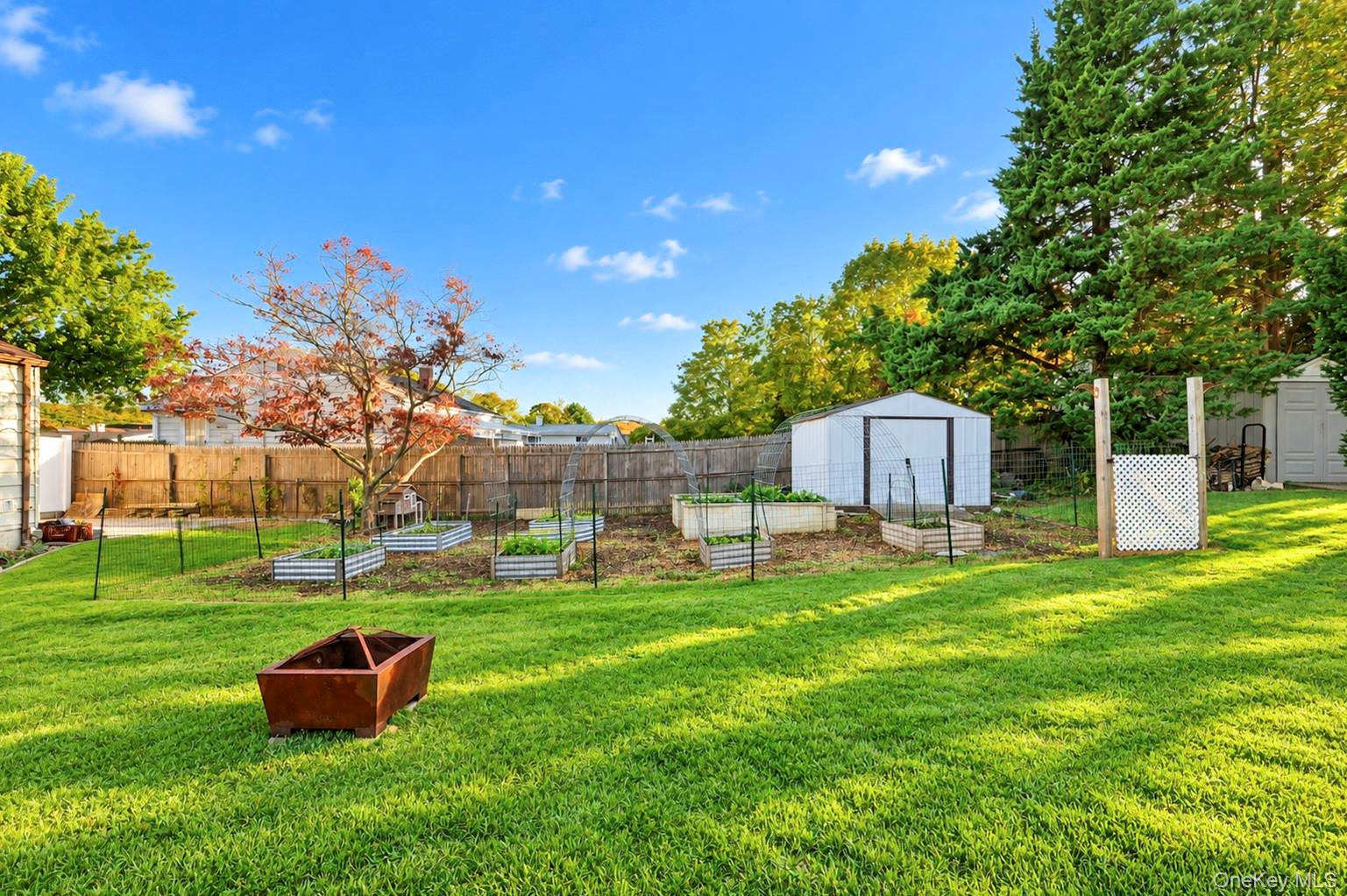 16 Neptune Avenue – For Sale photo 12
