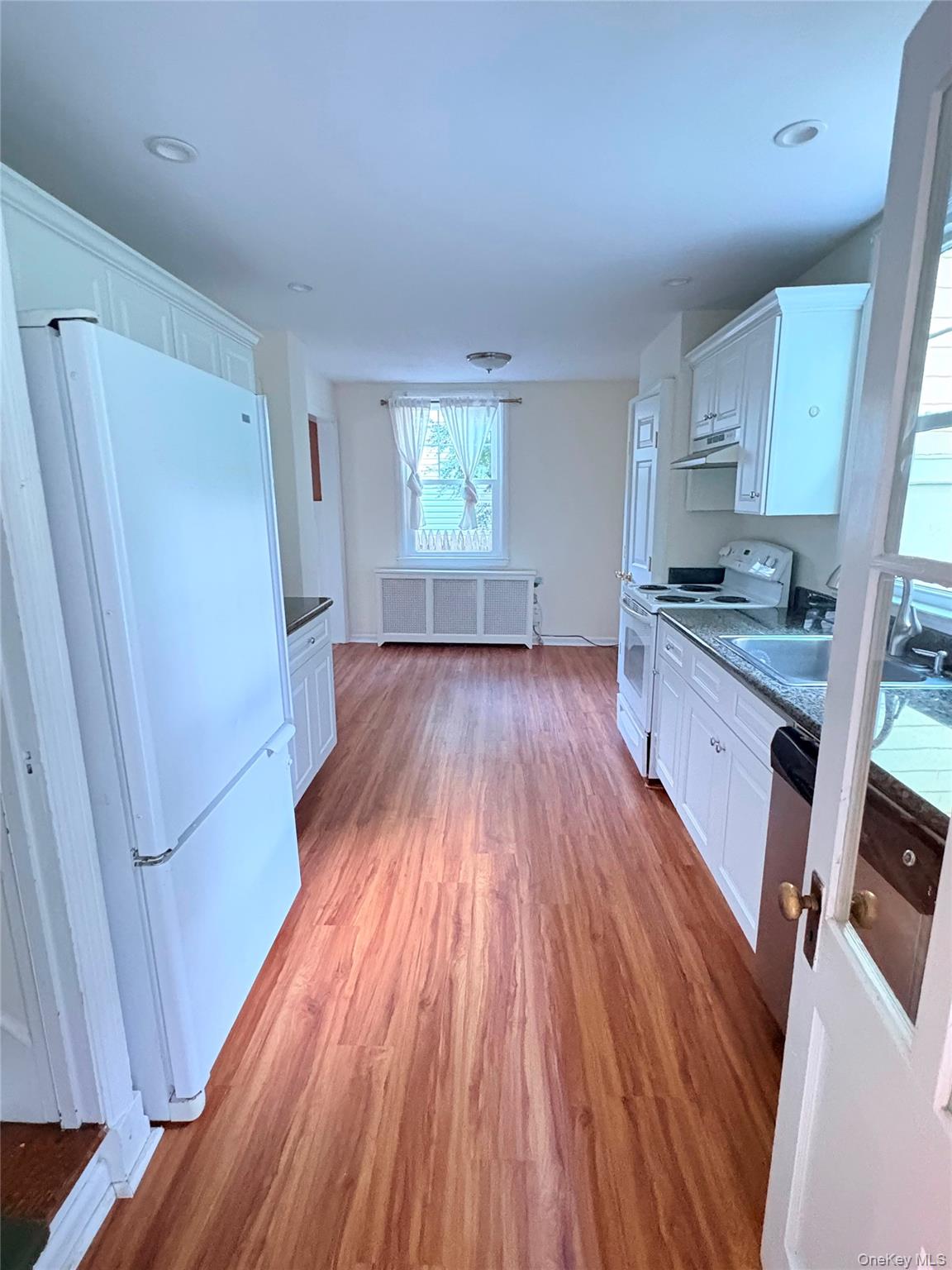 6 Tower Rd – For Rent photo 3