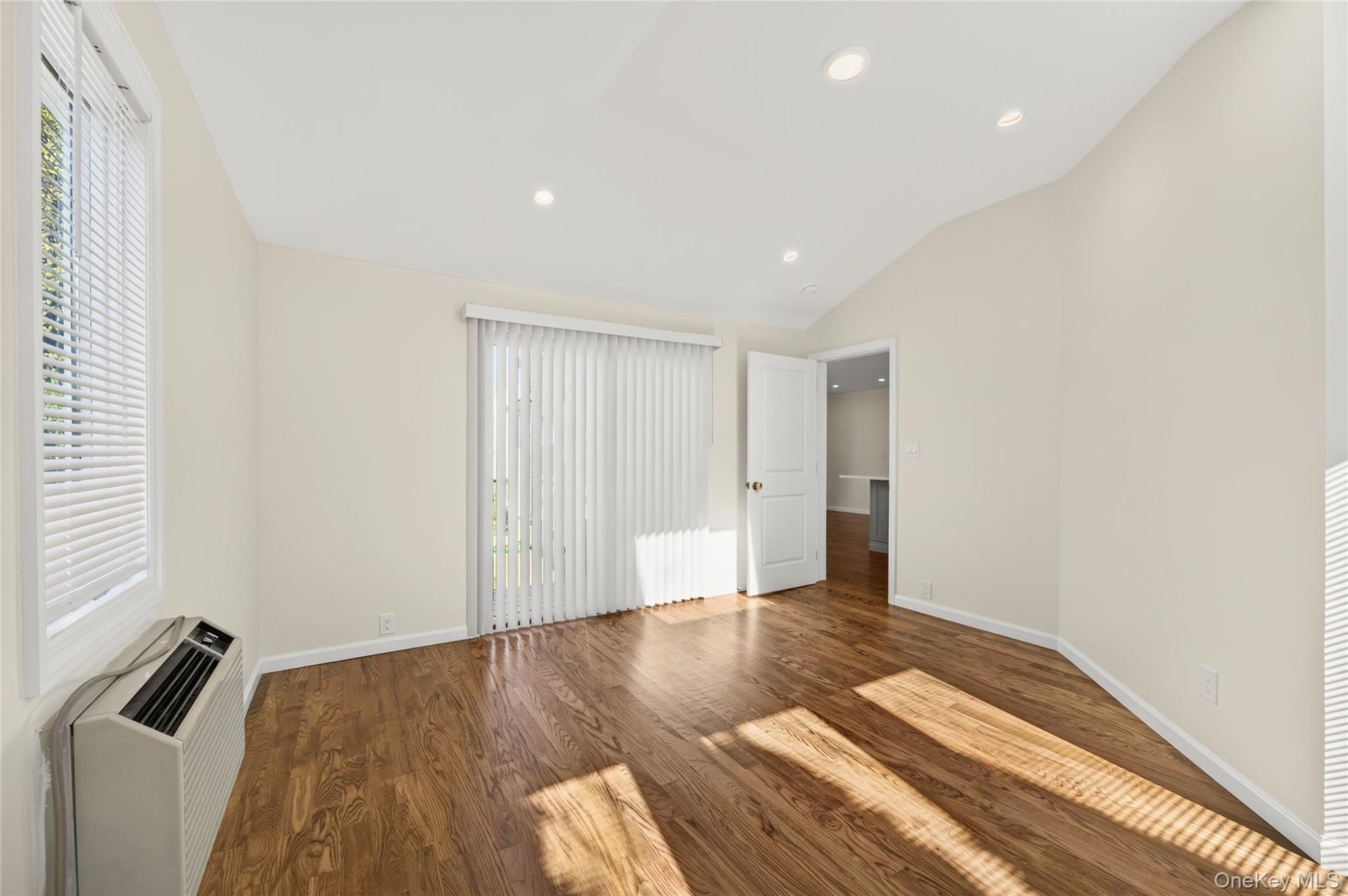 25 Bella Vista Avenue – For Rent photo 21