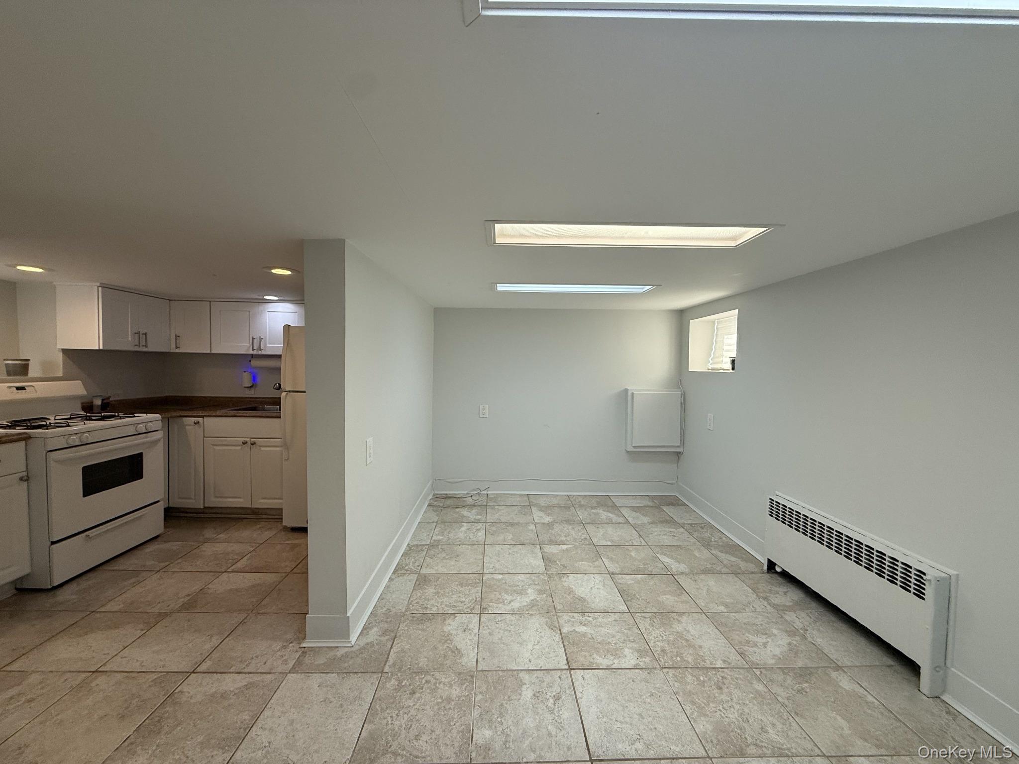 649 W Chester Street, Unit Lower photo 3