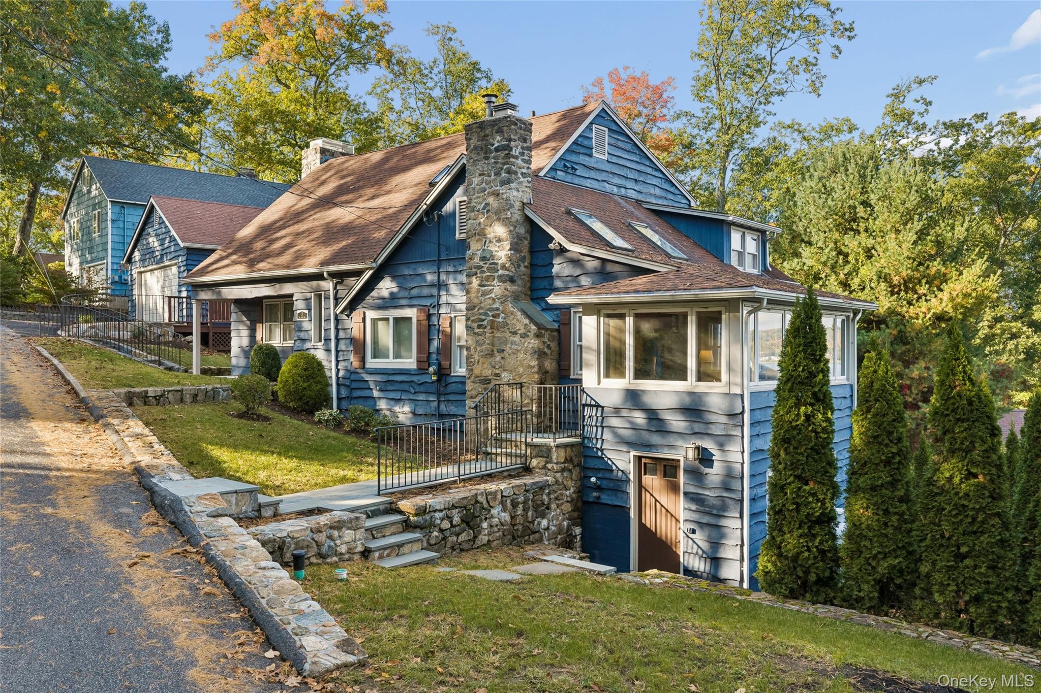 3 The Crest Way – For Sale